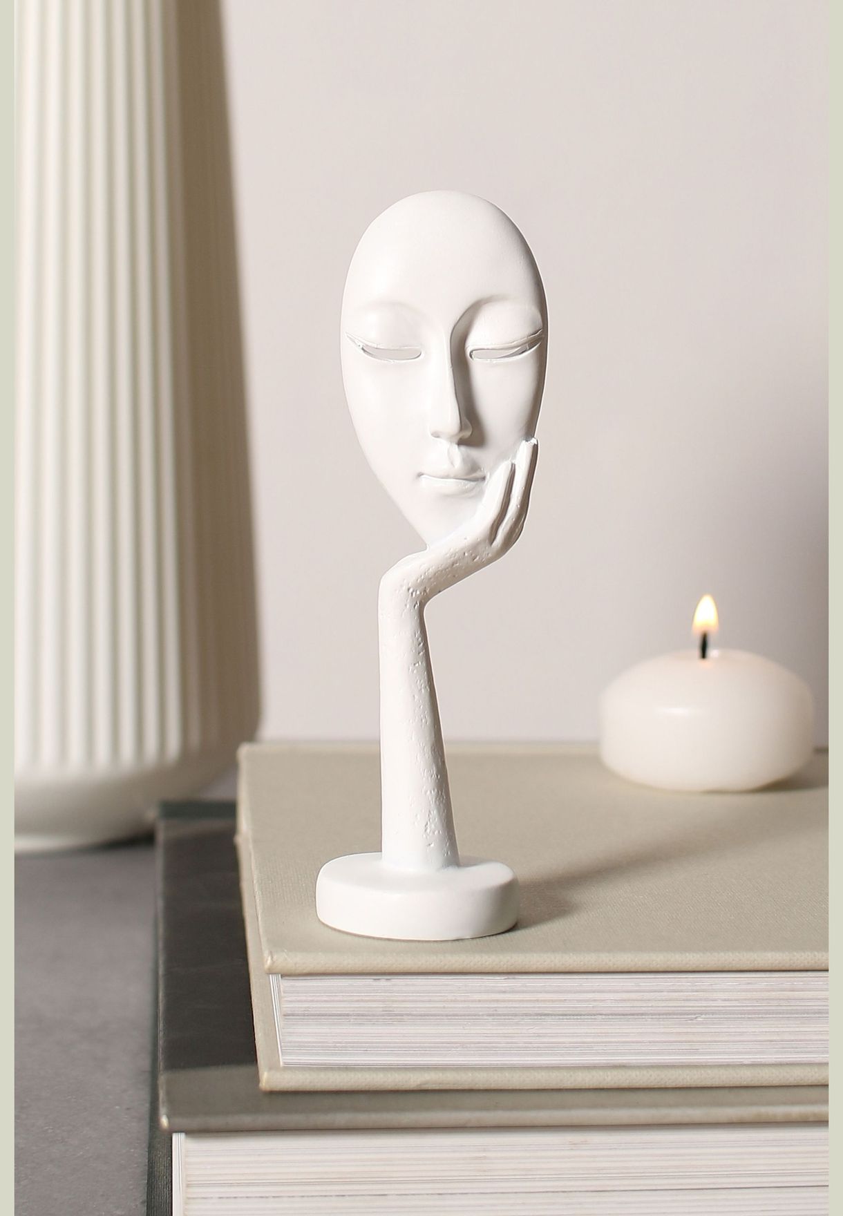 Modern Face Figurine Solid Minimalistic Ceramic Figure Showpiece For Home Decor 