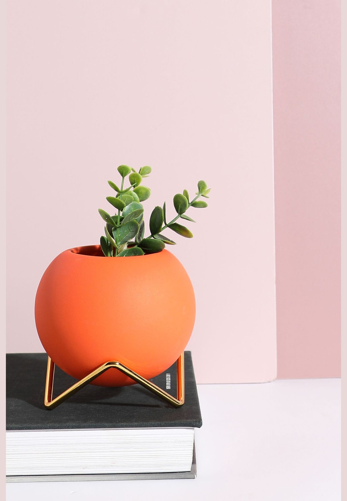 Minimalistic Round Modern Ceramic Flower Vase For Home Decor