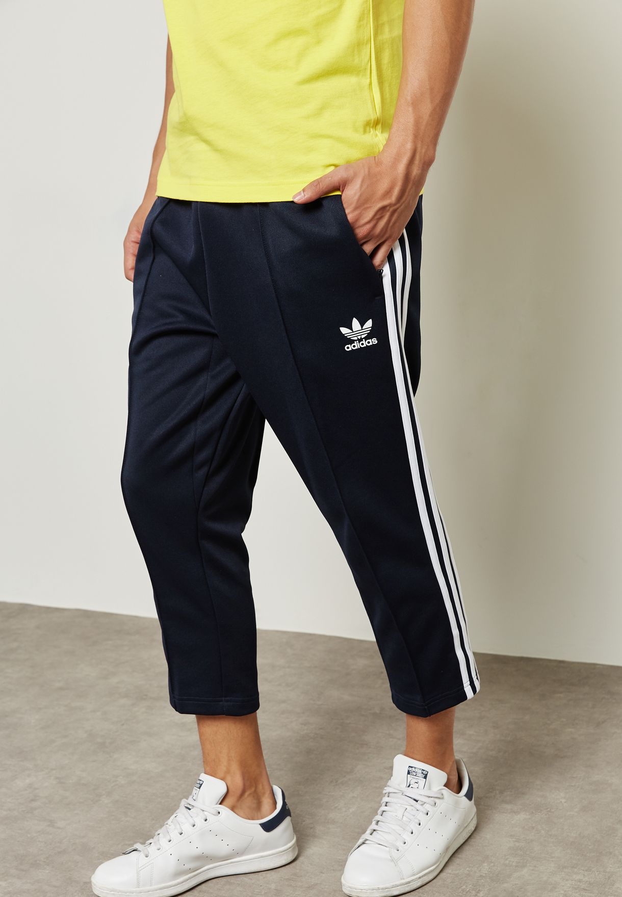 Buy adidas Originals navy Superstar Relax Crop Sweatpants for Men in MENA,  Worldwide | BK3631