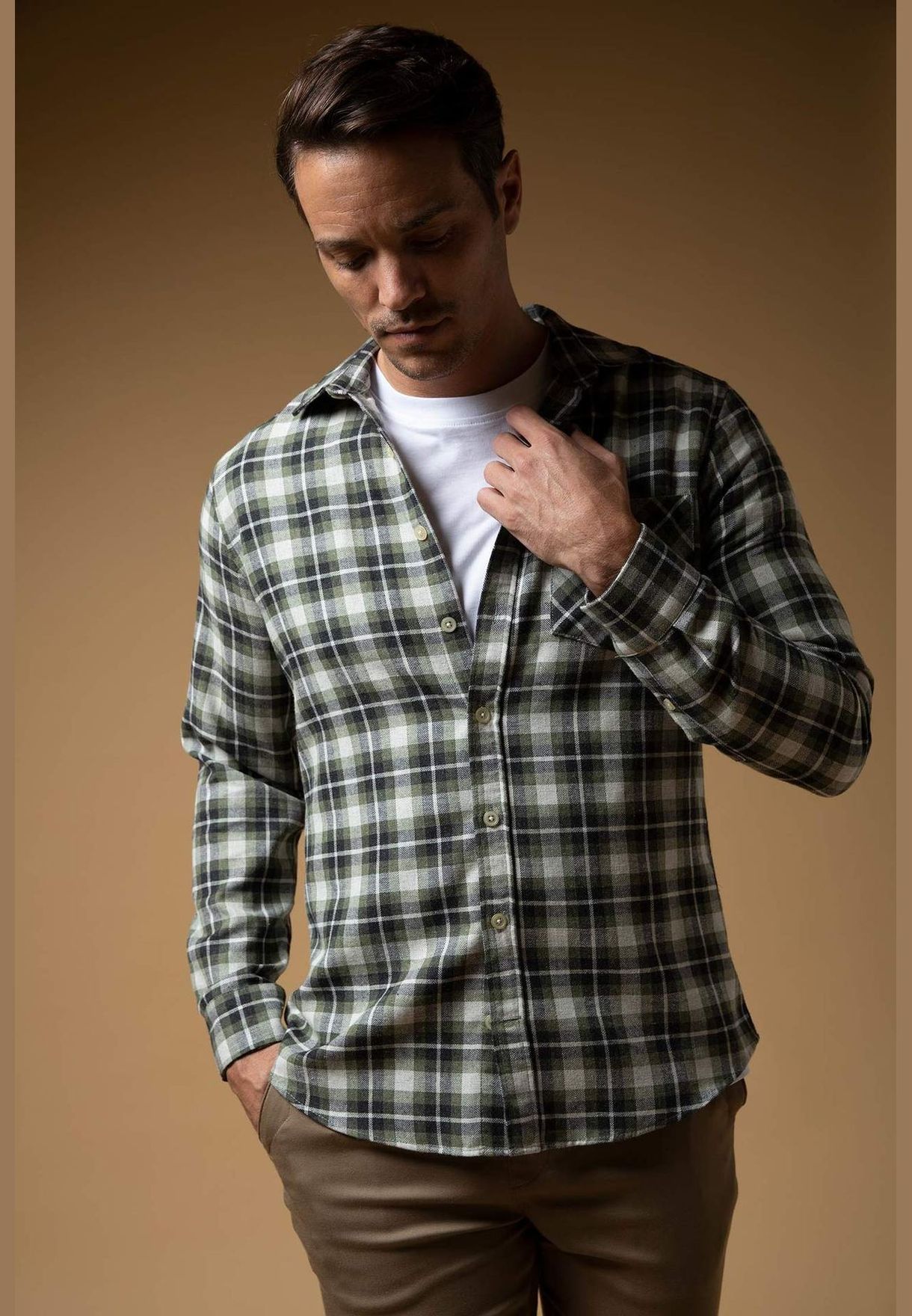 Man Modern Fit Polo Neck Woven Long Sleeve Shirt