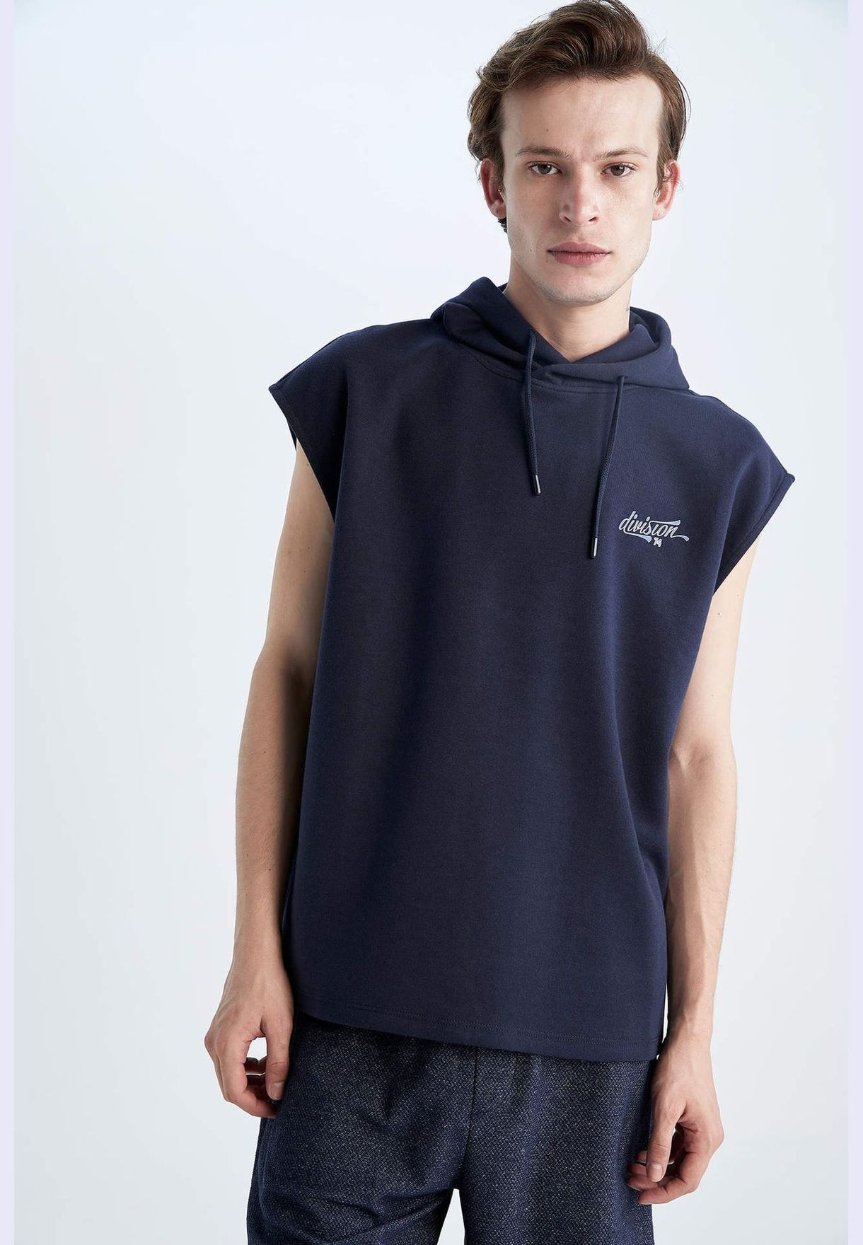 Man Slim Fit Hooded Sleeveless Vest