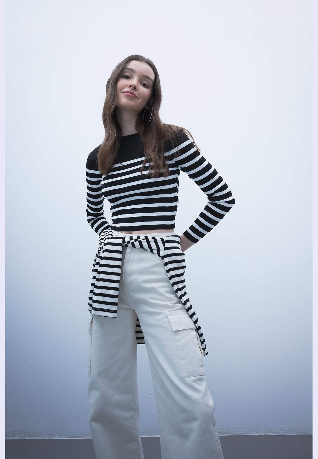 Woman Slim Fit Crew Neck Long Sleeve Tricot Pullover