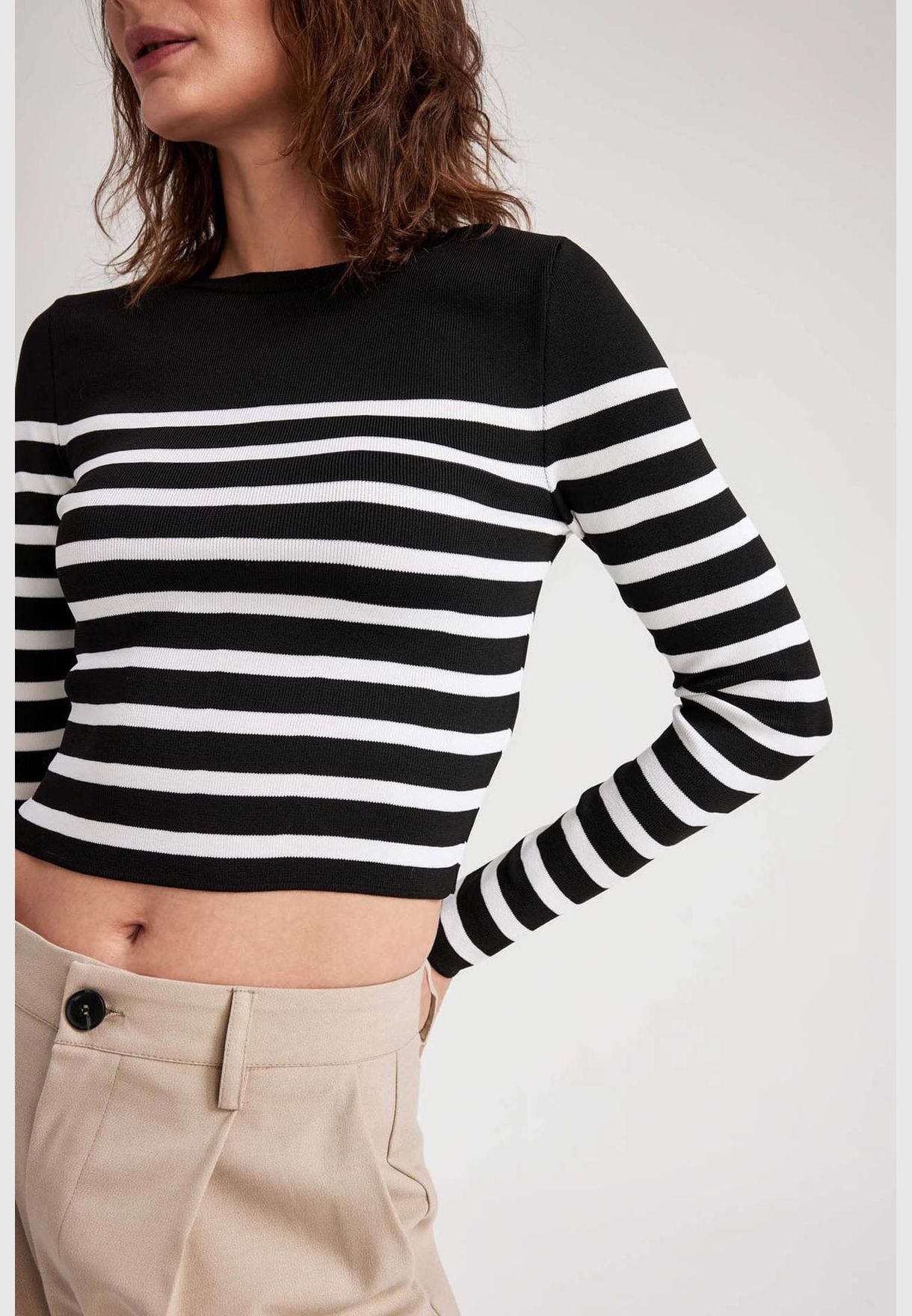 Woman Slim Fit Crew Neck Long Sleeve Tricot Pullover