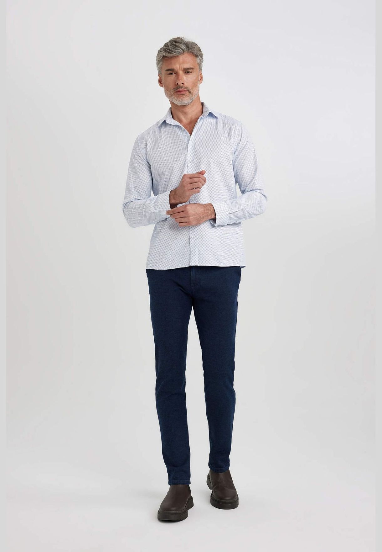 Man Modern Fit italian Neck Woven Long Sleeve Shirt
