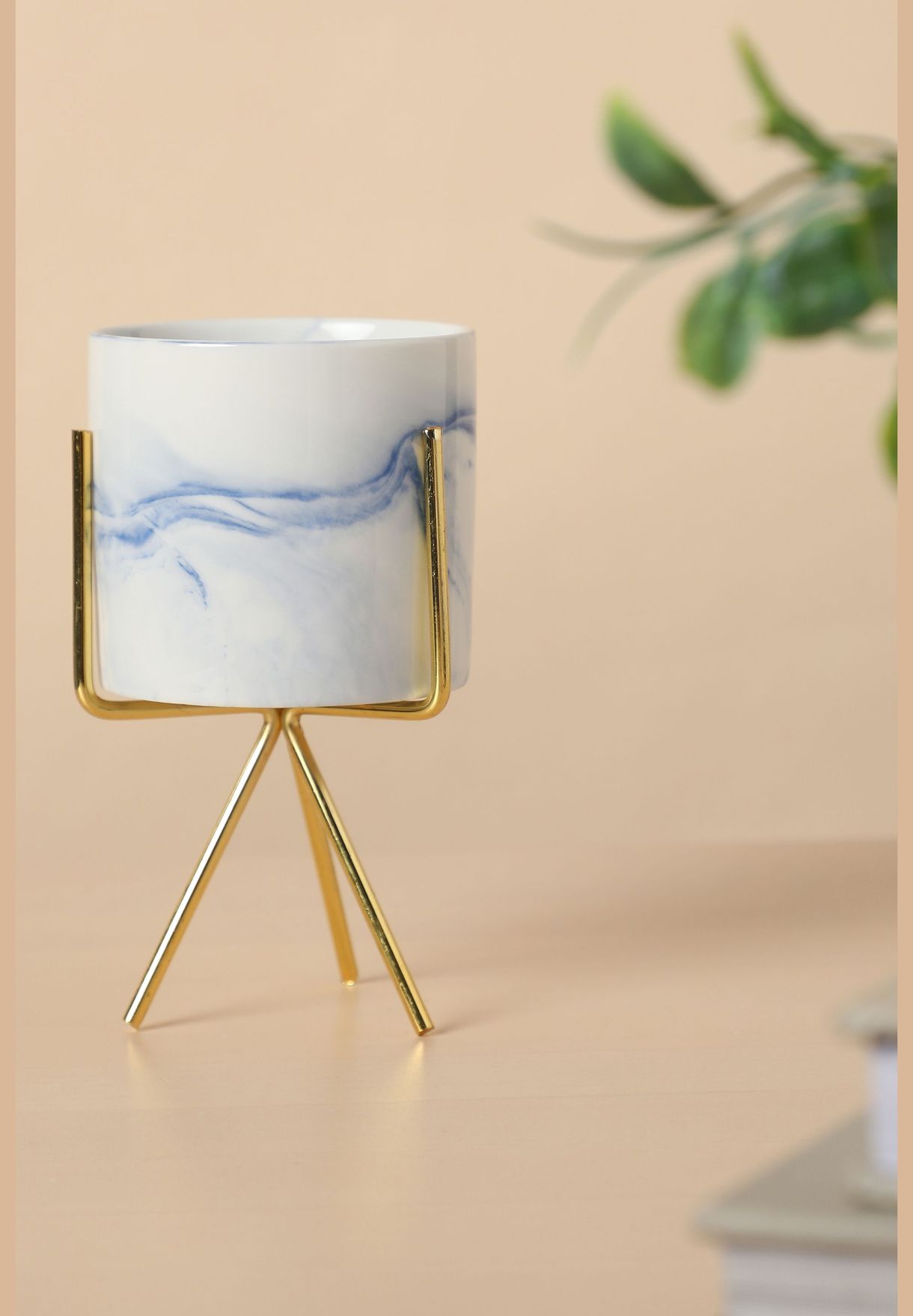 Marble Effect Medium Ceramic Planter In Gold Metal Stand For Home Decor