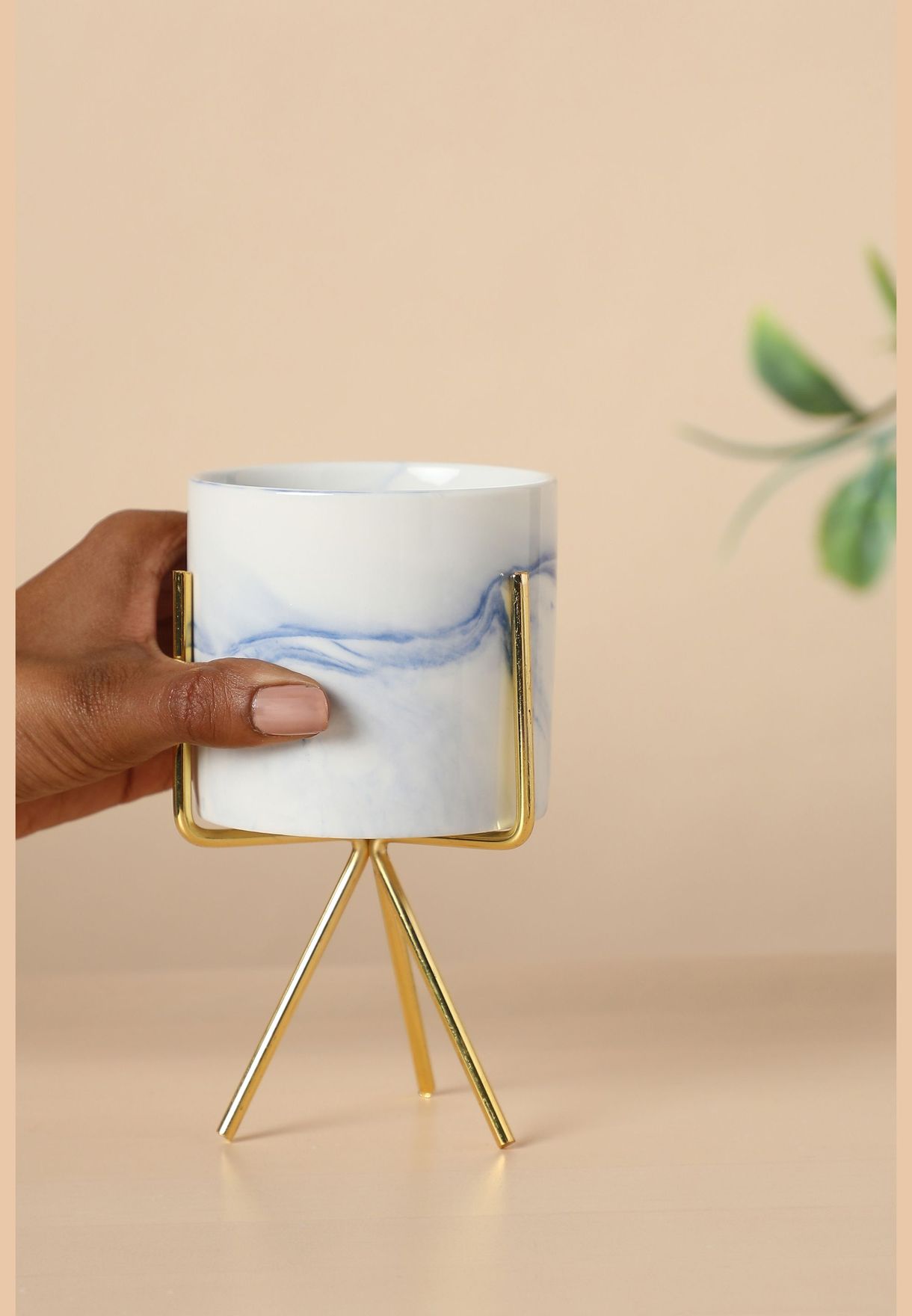 Marble Effect Medium Ceramic Planter In Gold Metal Stand For Home Decor