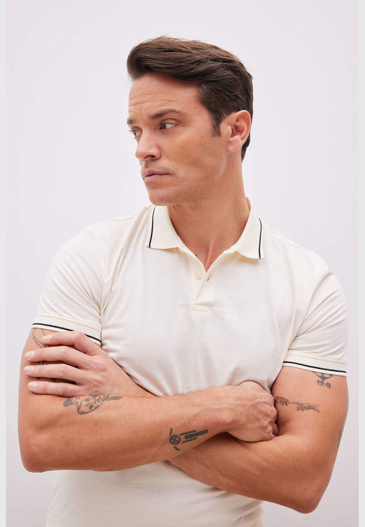 Man Polo Neck Short Sleeve Knitted Polo T-Shirt