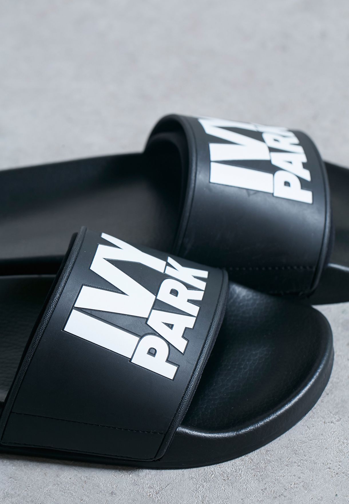 black ivy park sliders