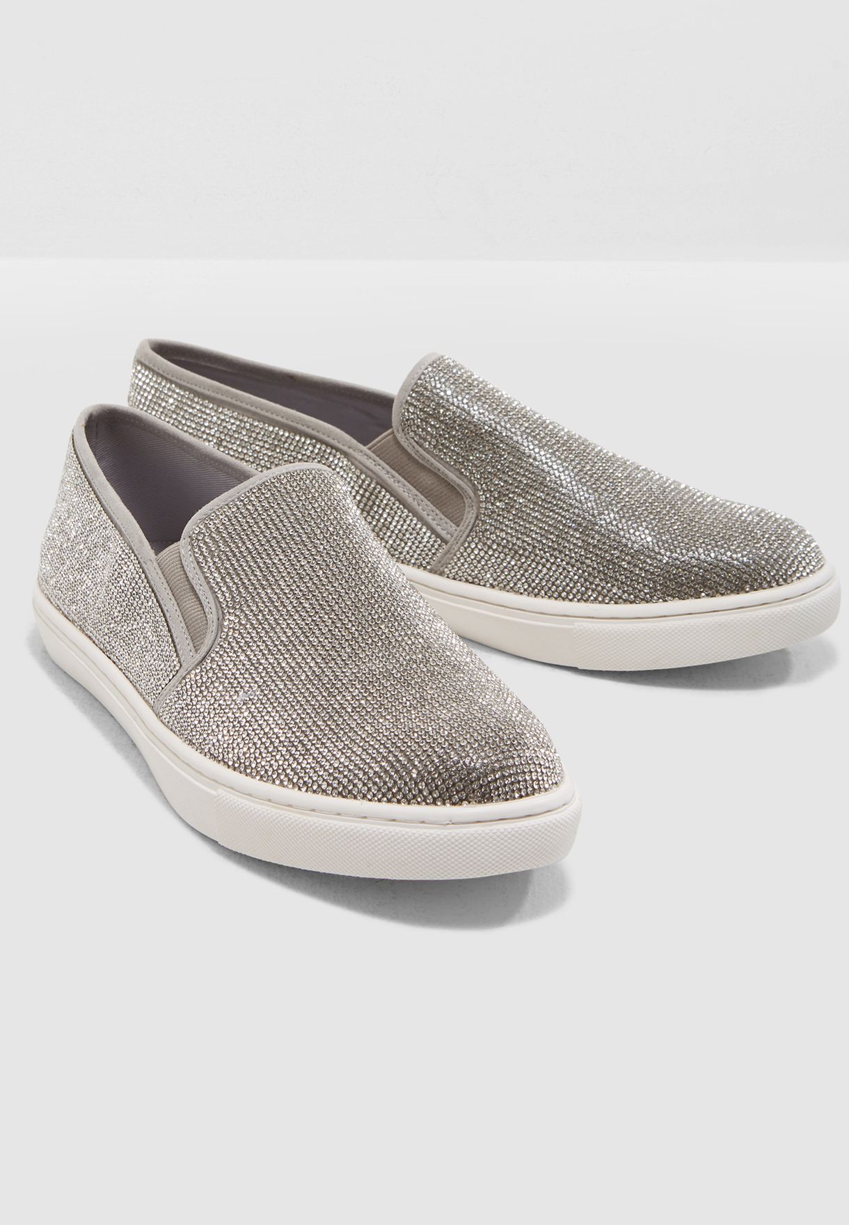 steve madden grey slip ons