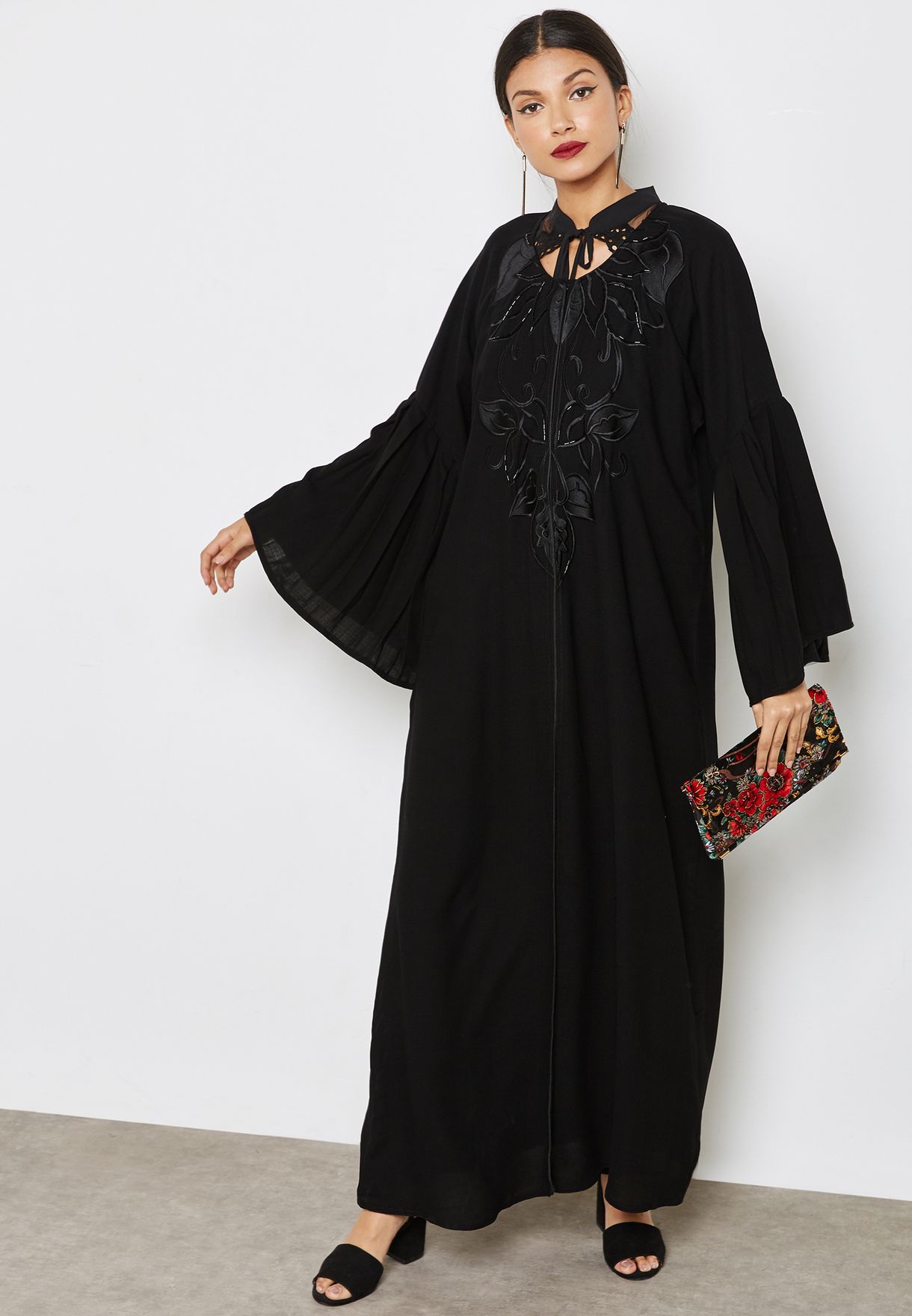 Buy Hayas Closet black Handwork Detail Wide Sleeve Abaya for Women in ...