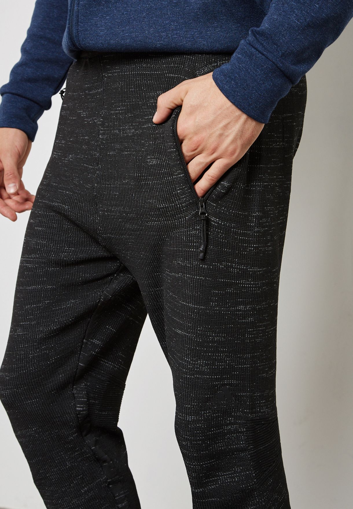 Buy adidas black Z.N.E Sweatpants for Men in MENA, Worldwide | CF0651