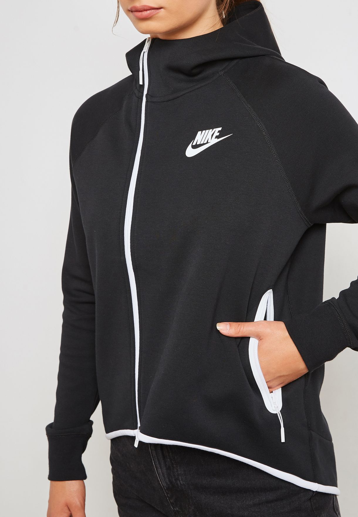 repertoire binnen Gelukkig Buy Nike black Tech Fleece Cape Hoodie for Women in Riyadh, Jeddah
