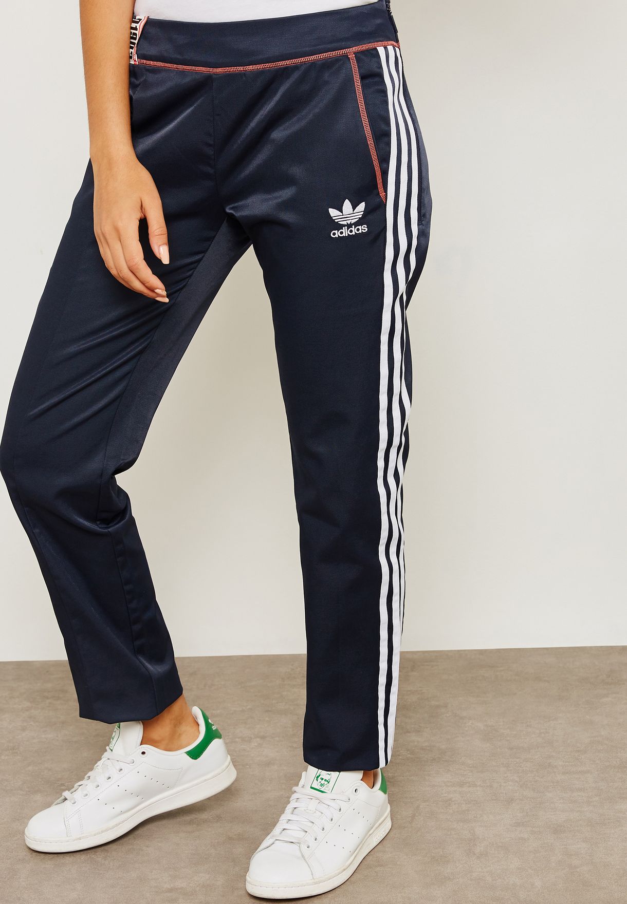 Buy adidas Originals navy Active Icons Sweatpants for Women in MENA,  Worldwide | DH2991