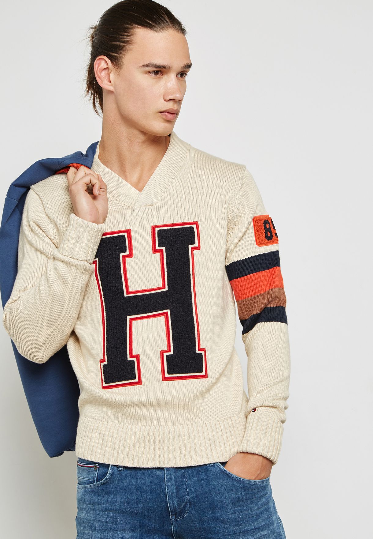 Grommen In tegenspraak Verbieden Buy Tommy Hilfiger beige H Print Sweater for Men in MENA, Worldwide