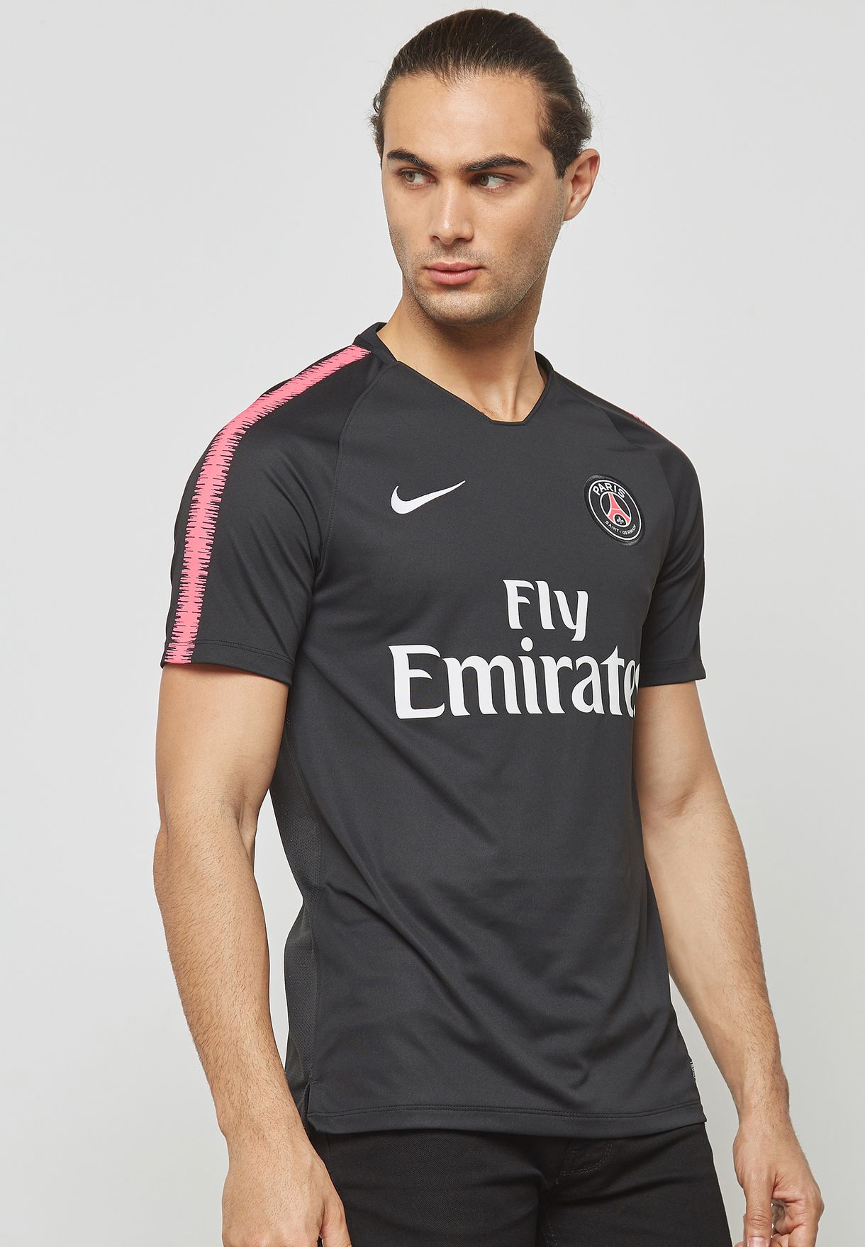 Buy Nike black PSG Breathe Squad T-Shirt for Men in MENA, Worldwide |  894298-011