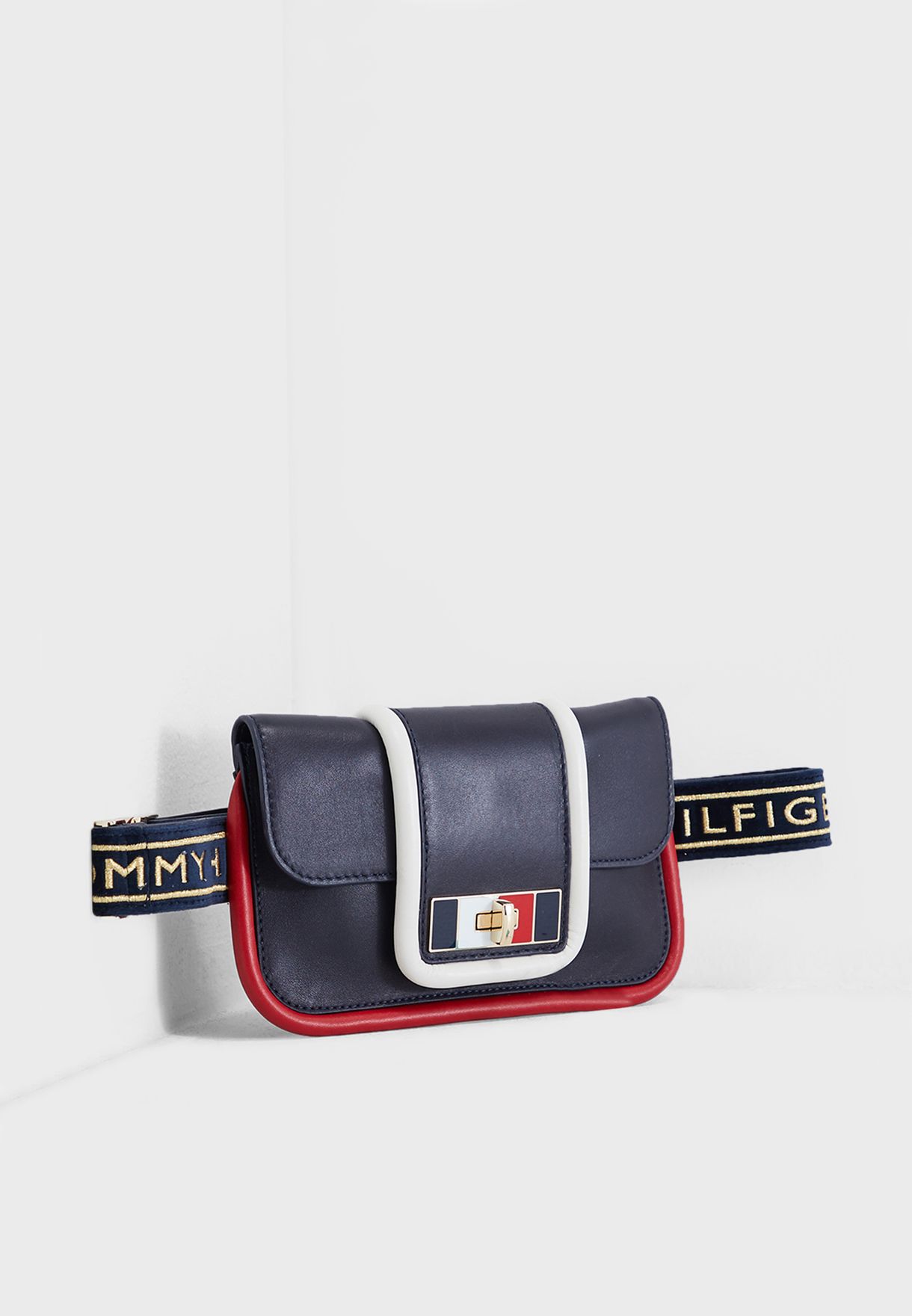 tommy hilfiger belt bag womens