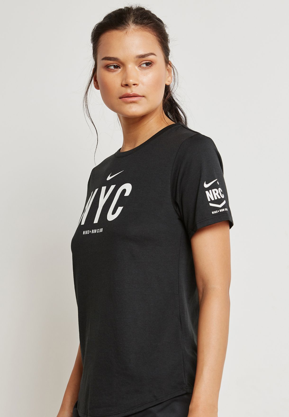 fácil de lastimarse falta de aliento Trascendencia Buy Nike black Dri-FIT NYC Run Club T-Shirt for Women in Dubai, Abu Dhabi