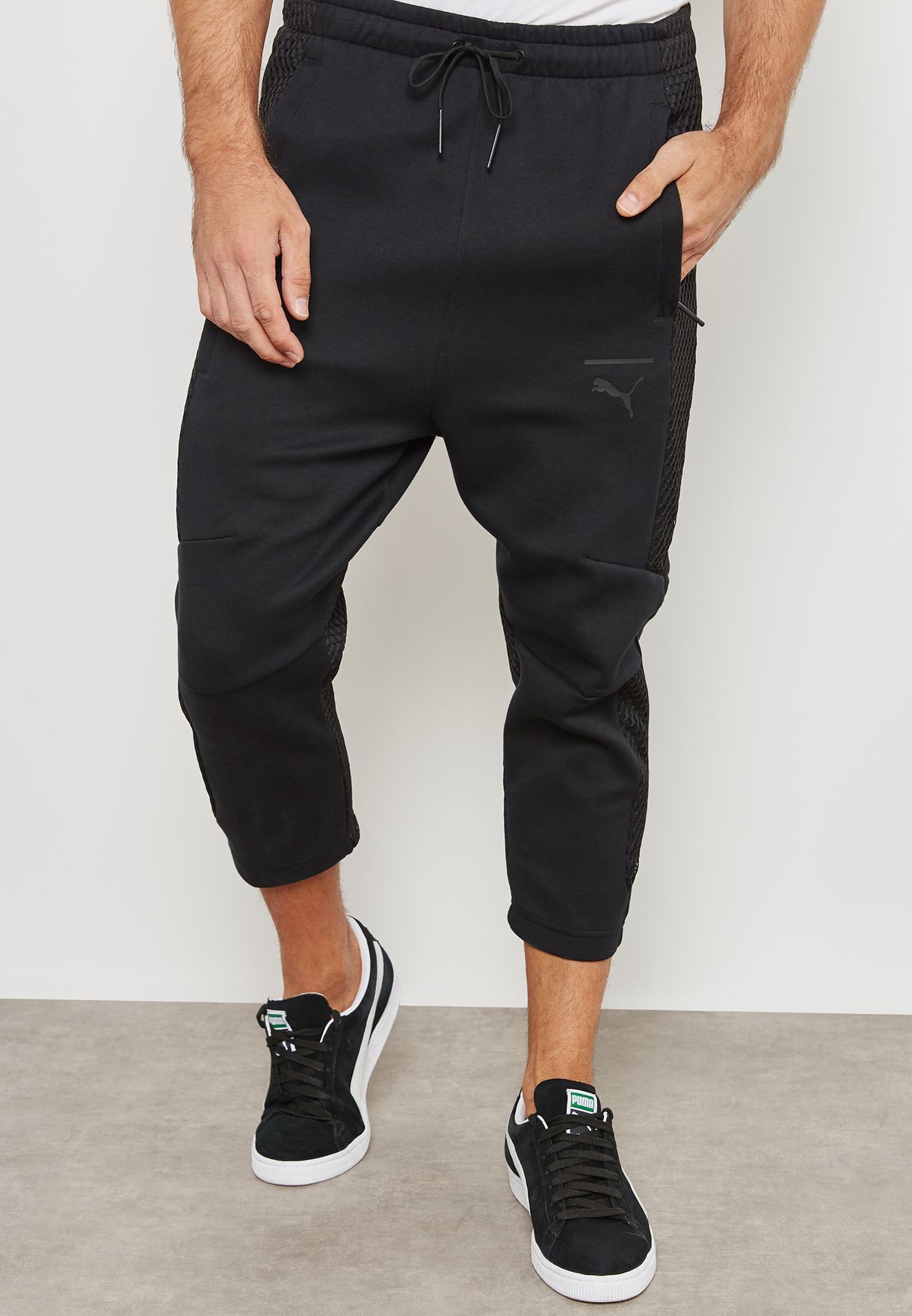 Buy PUMA black Pace Net 7/8 Sweatpants for Men in MENA, Worldwide | 57504401