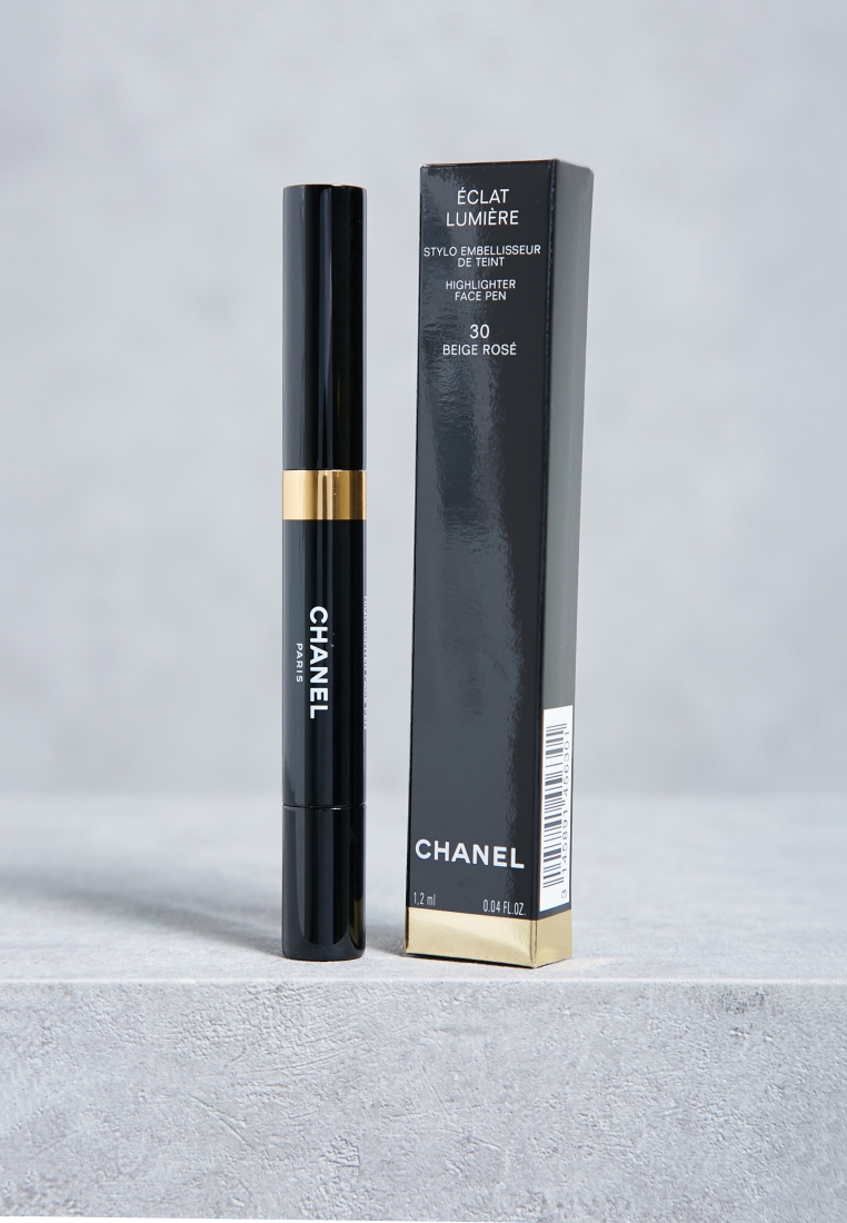 Chanel Eclat Lumiere Highlighter 30 Beige Rose 1.2ml