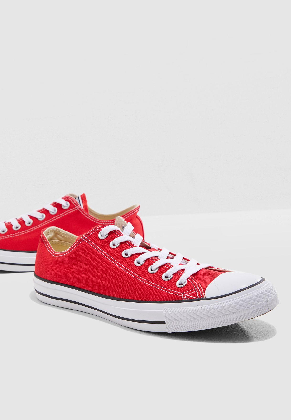 red chuck taylor