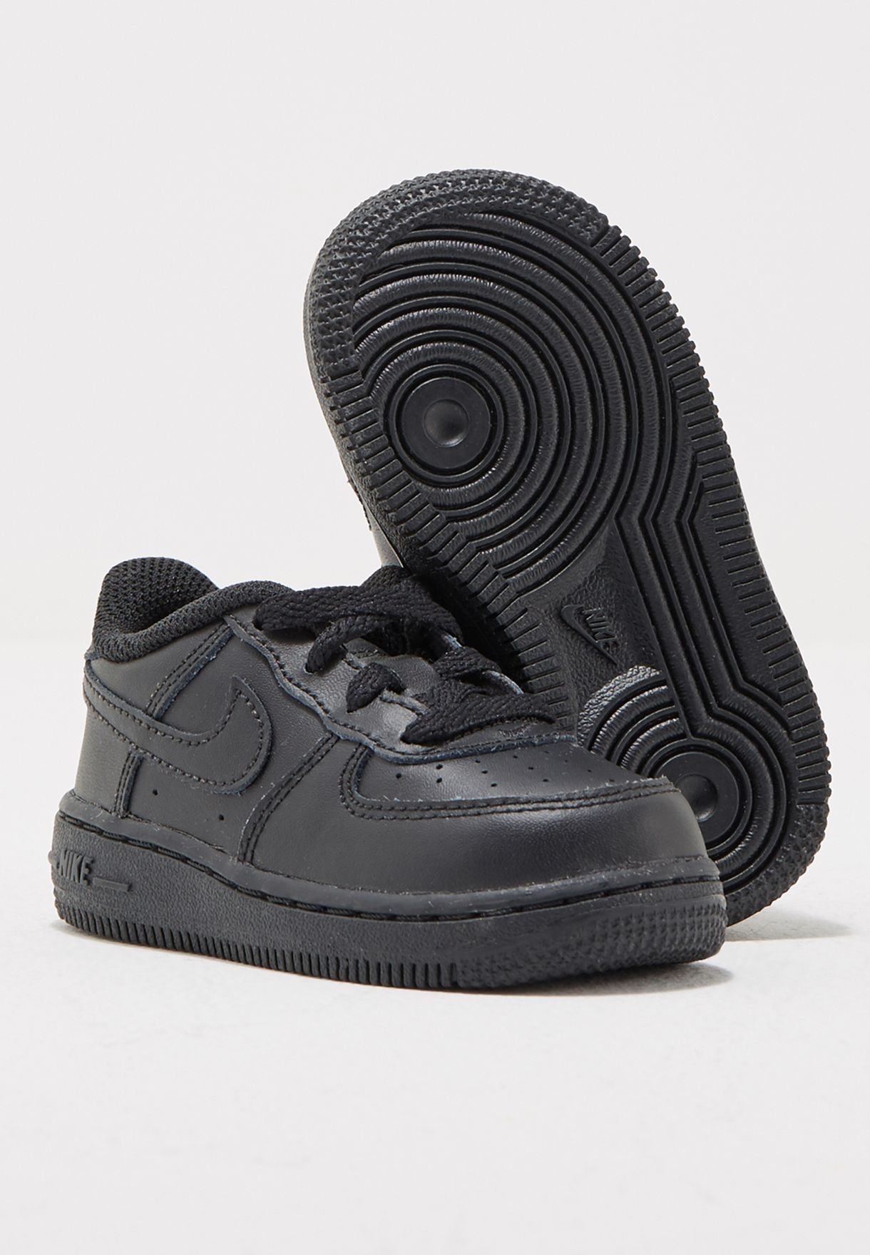 Buy Nike black Infant Air Force 1 for Kids in Muscat, Salalah