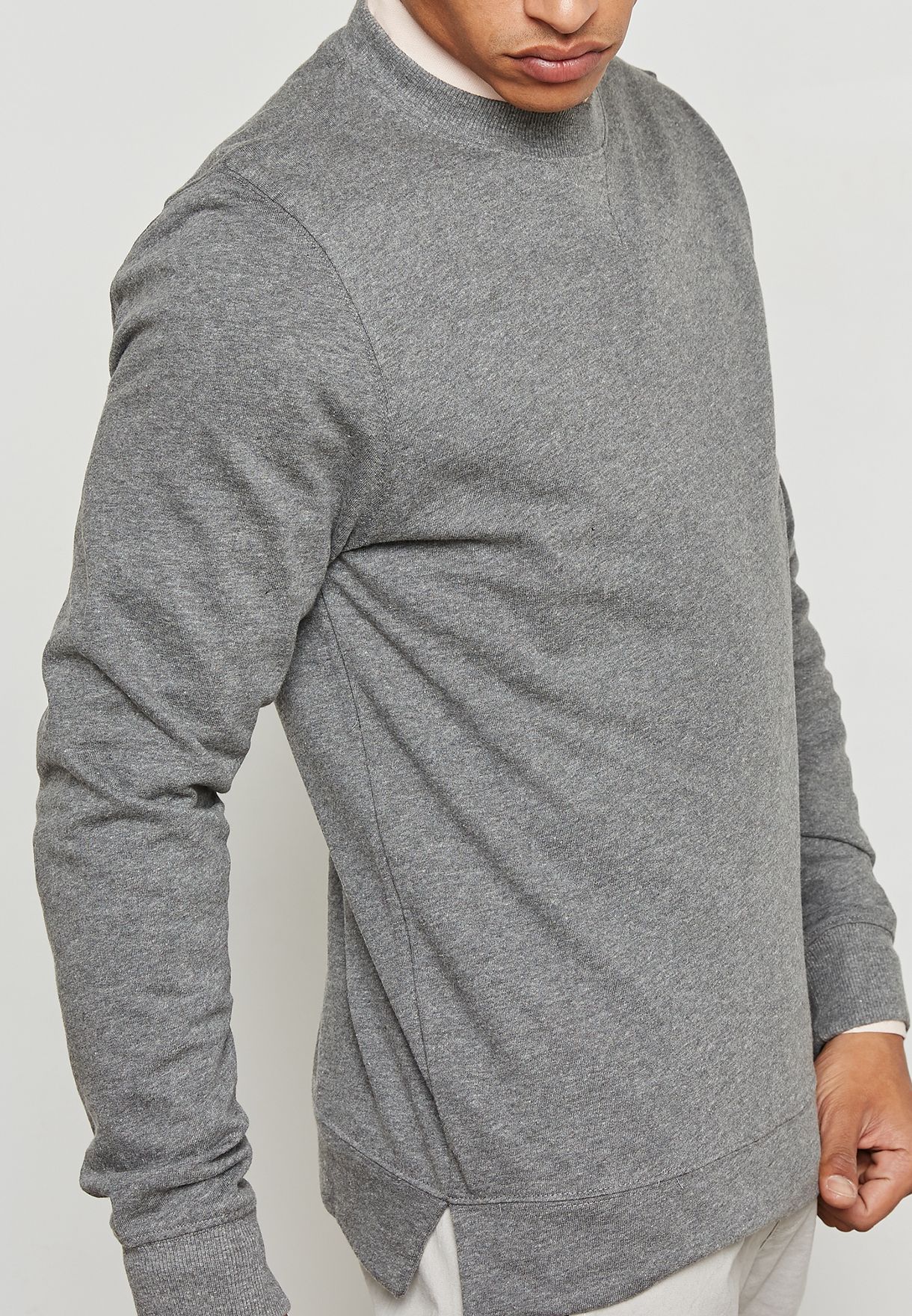 loose hem sweatshirt