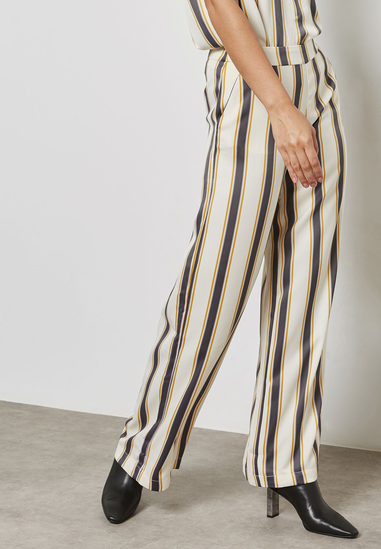 lide Nathaniel Ward Kunstig Buy Vero Moda stripes Striped High Waist Pants for Women in MENA, Worldwide  | 10191750