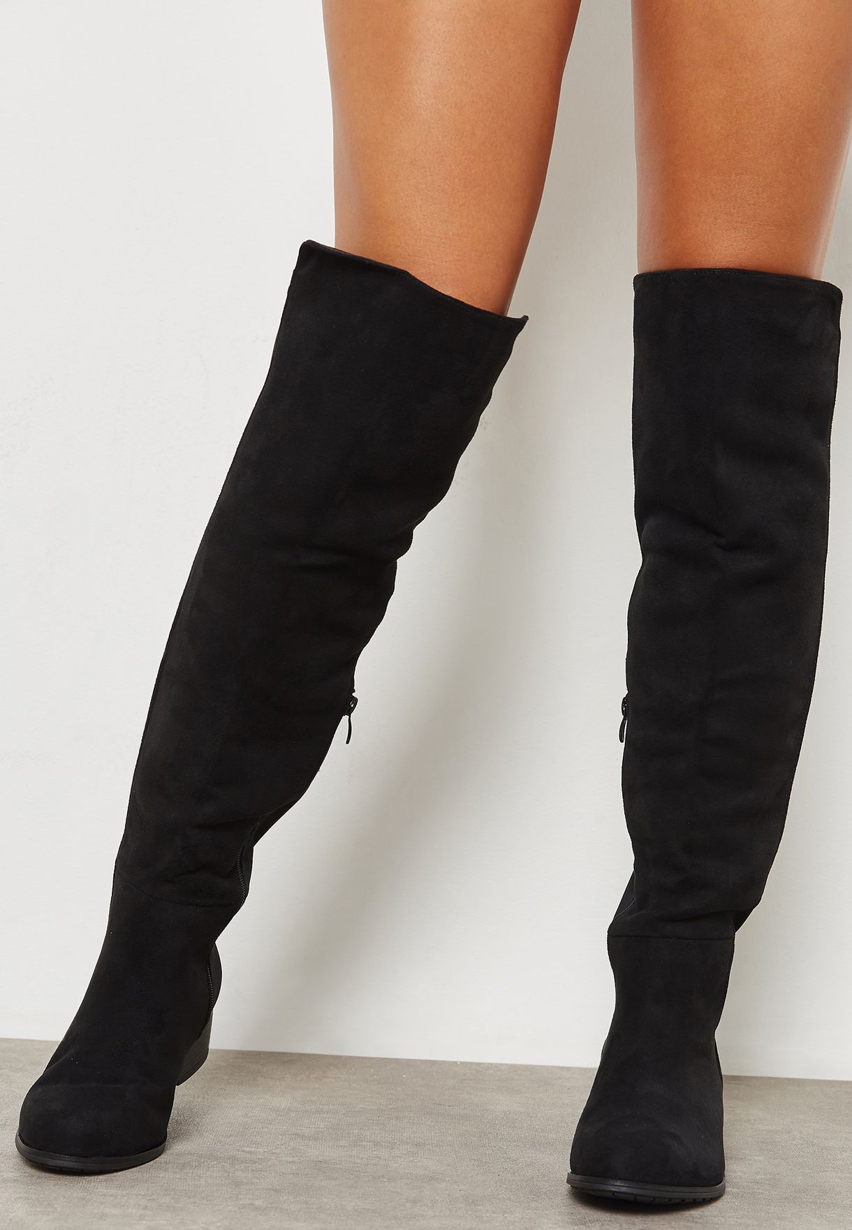 flat round toe boots