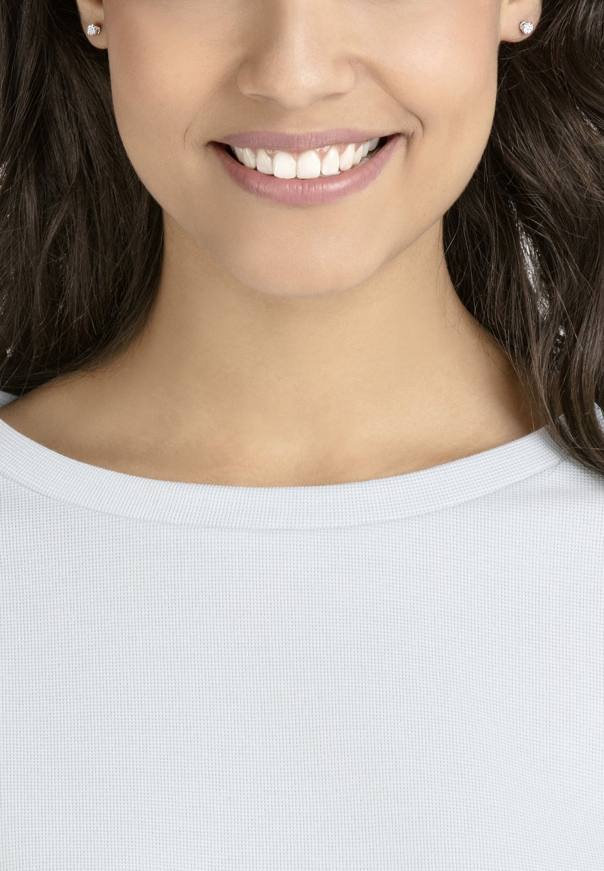 اقراط دبوسية مزينة بالكريستال