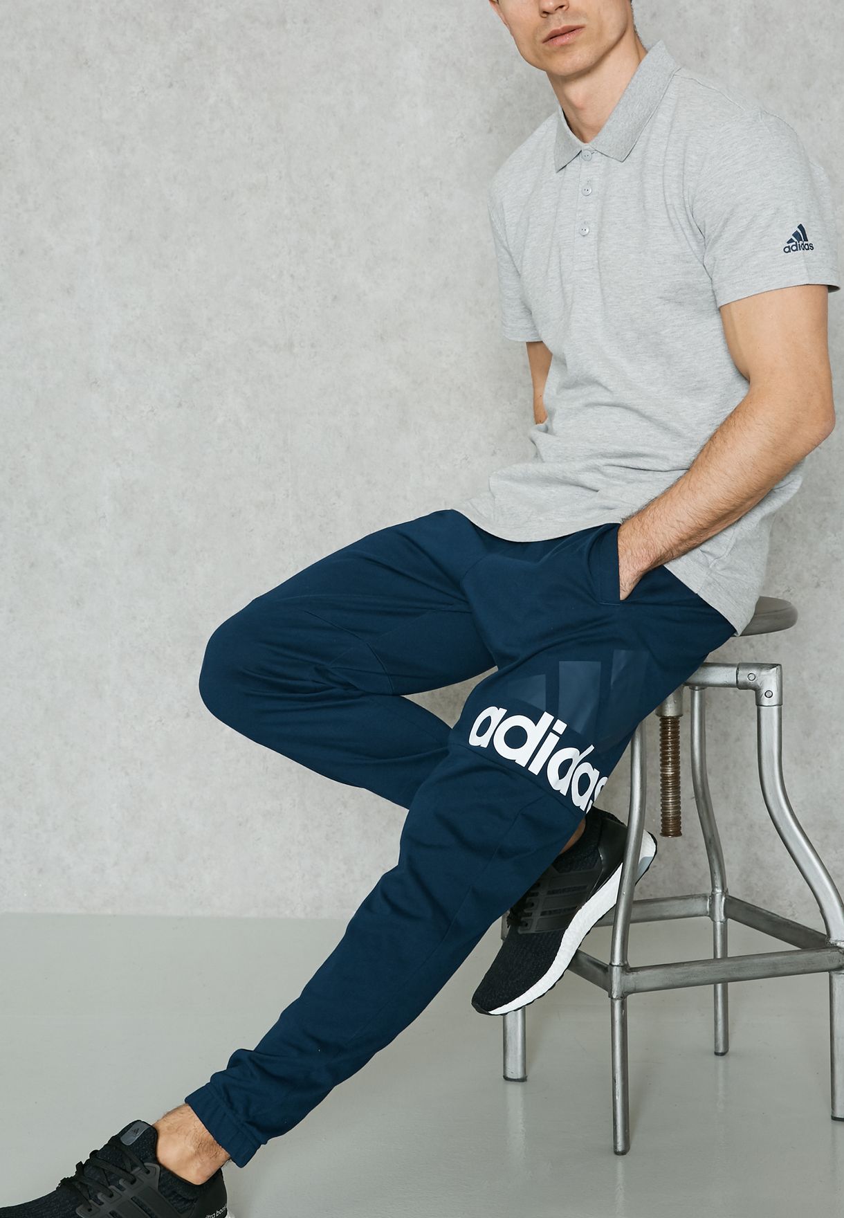 Buy adidas navy Essential Logo Sweatpants for Men in MENA, Worldwide |  BK7410