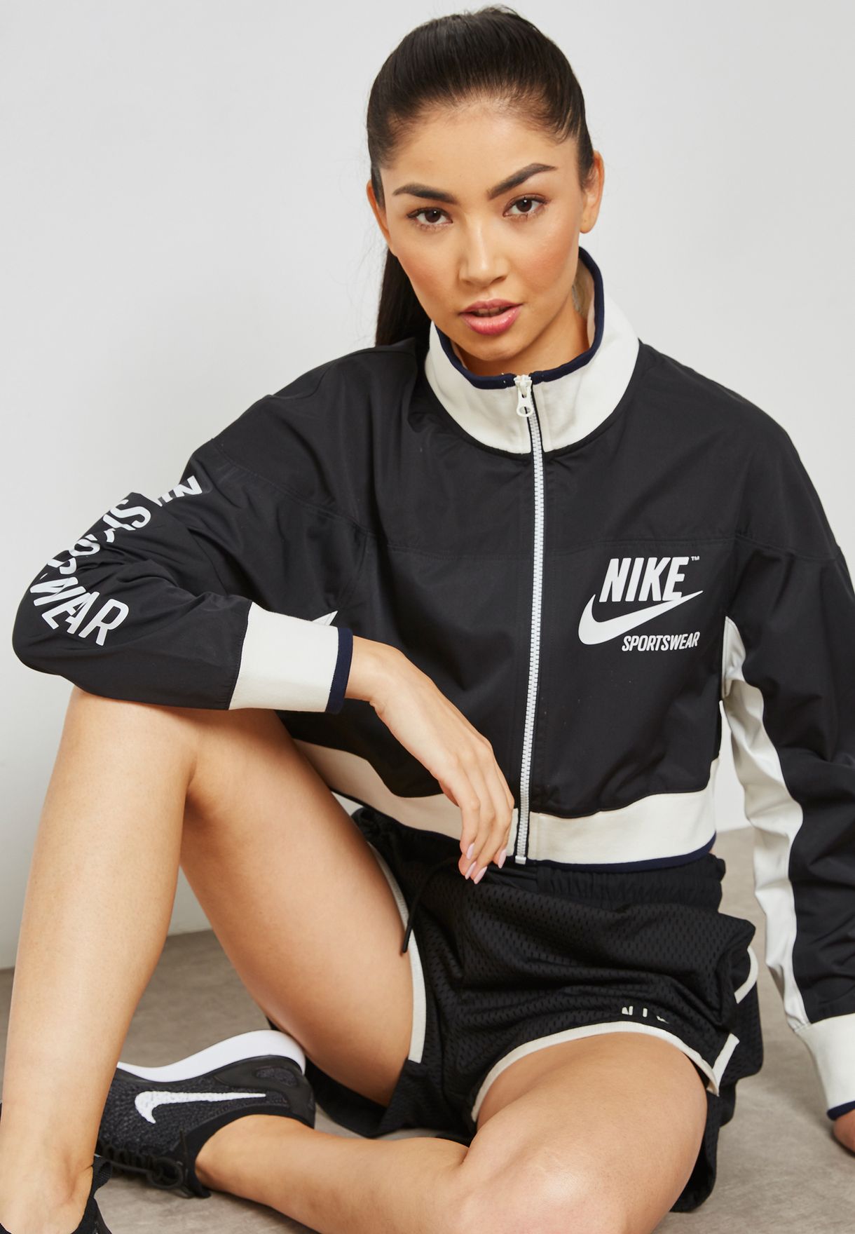 Buy Nike black Jacket for Women in MENA, Worldwide