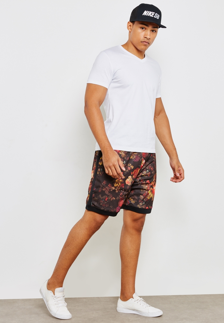 Buy Nike multicolor Shorts for Men in Worldwide
