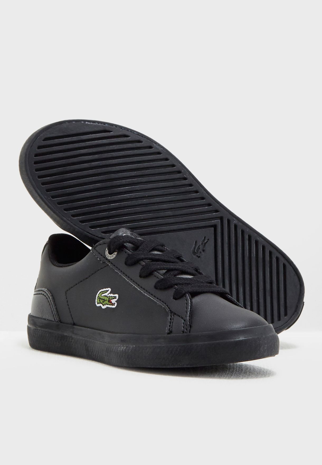 lacoste trainers size 3