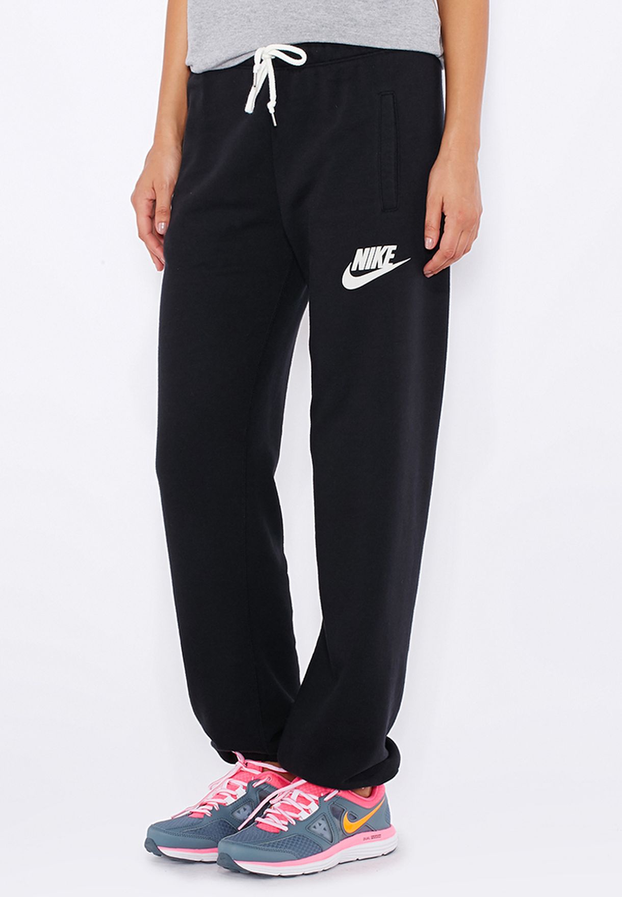 Buy Nike black Loose Rally Pants for Women in MENA, Worldwide
