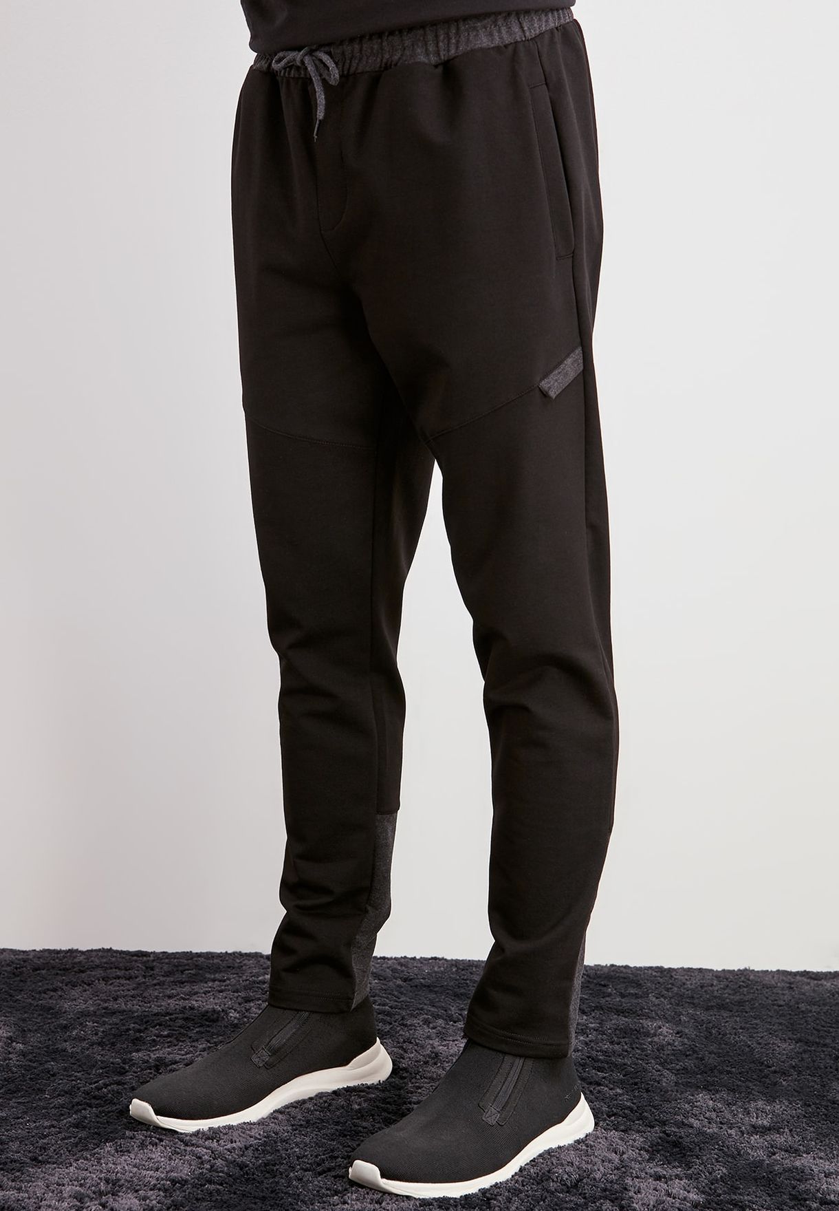 black drawstring sweatpants