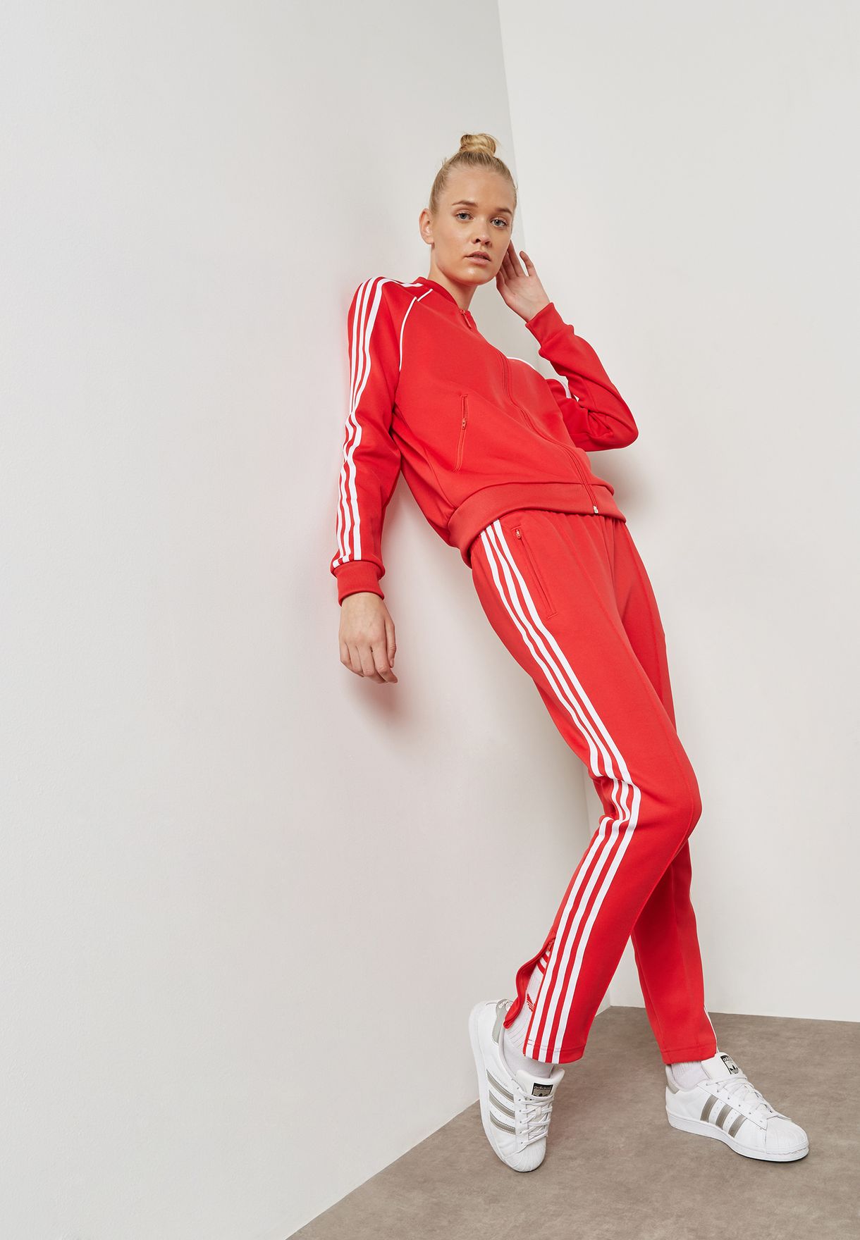 Buy adidas Originals red adicolor Superstar Track Jacket for Women in MENA,  Worldwide | CE2393