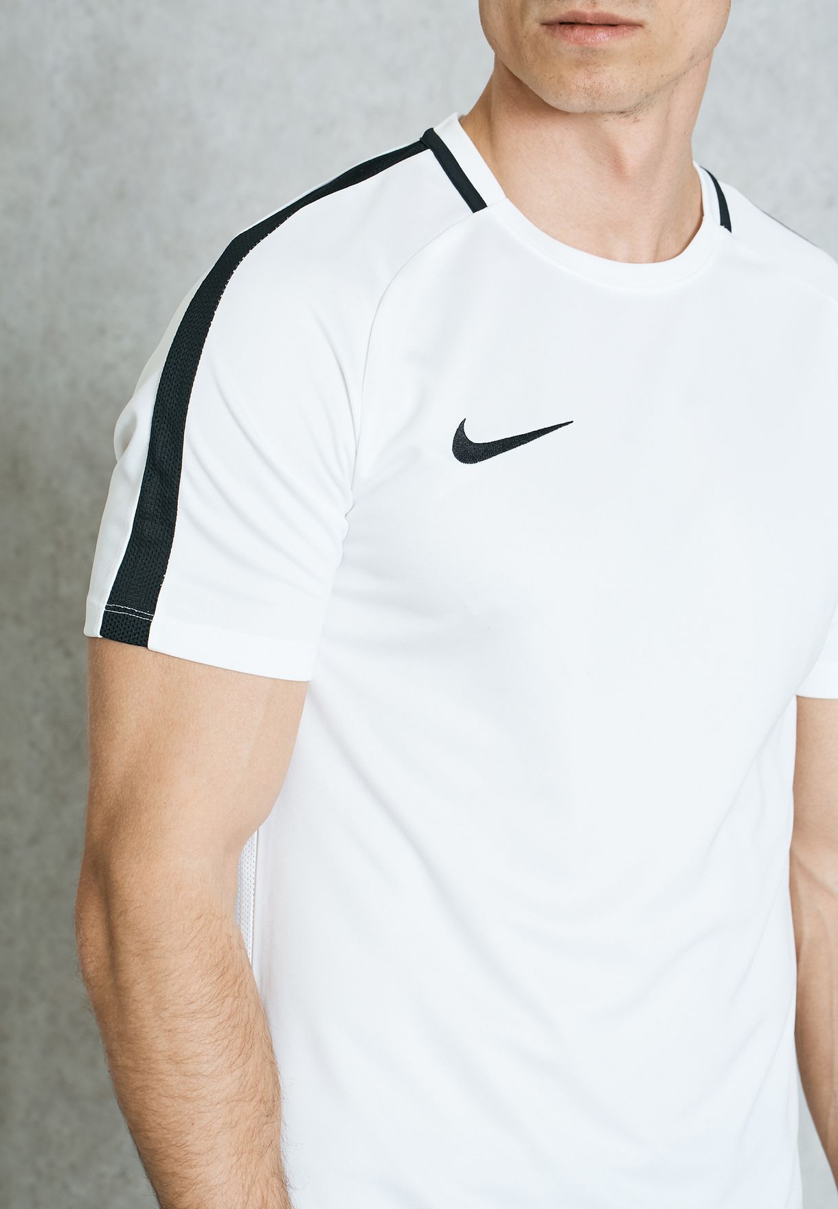 Buy Nike white Dri-FIT Academy T-Shirt for Men in MENA, Worldwide | 832967 -100