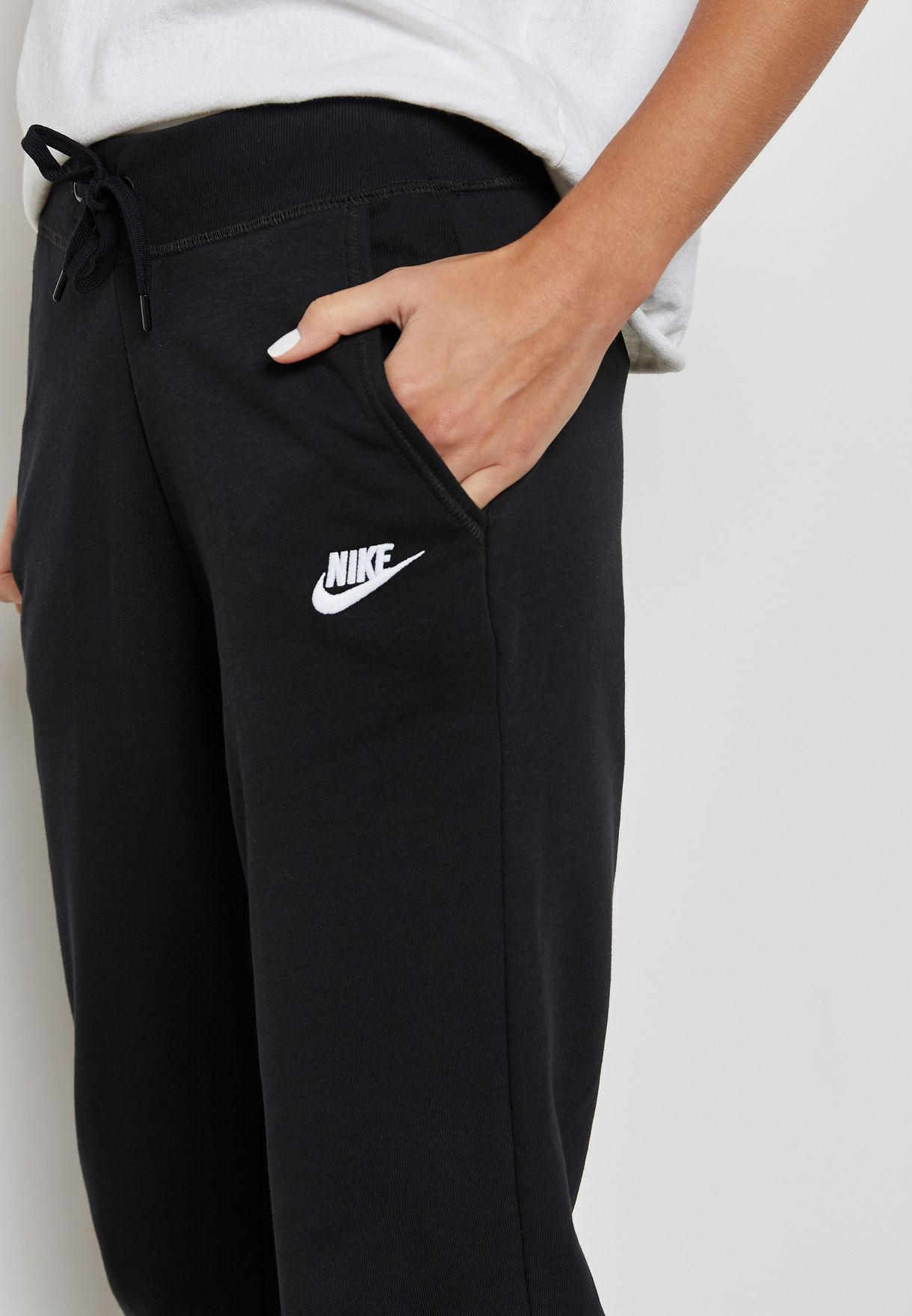 fitted sweatpants nike