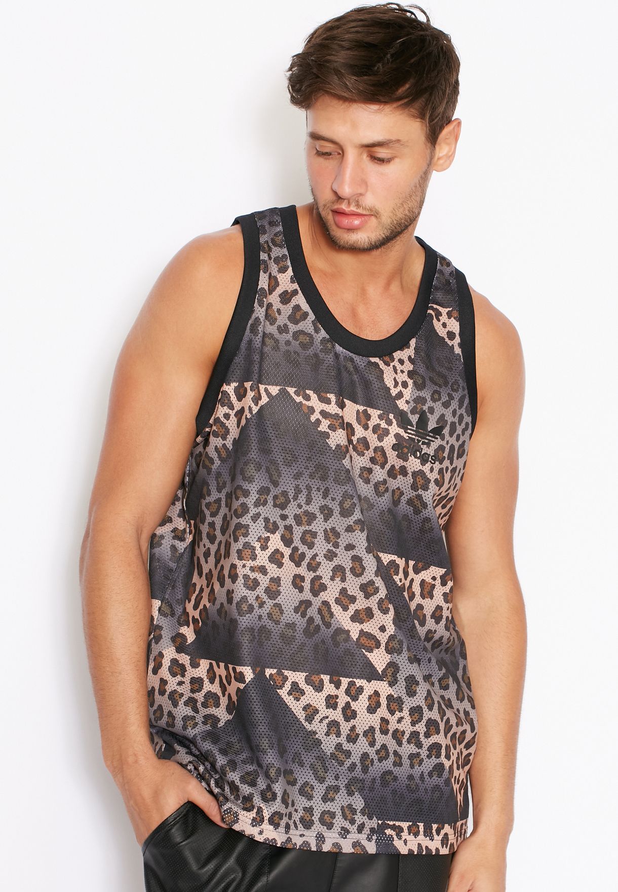 klep converteerbaar dok Buy adidas Originals prints Cheetah Print Vest for Men in MENA, Worldwide