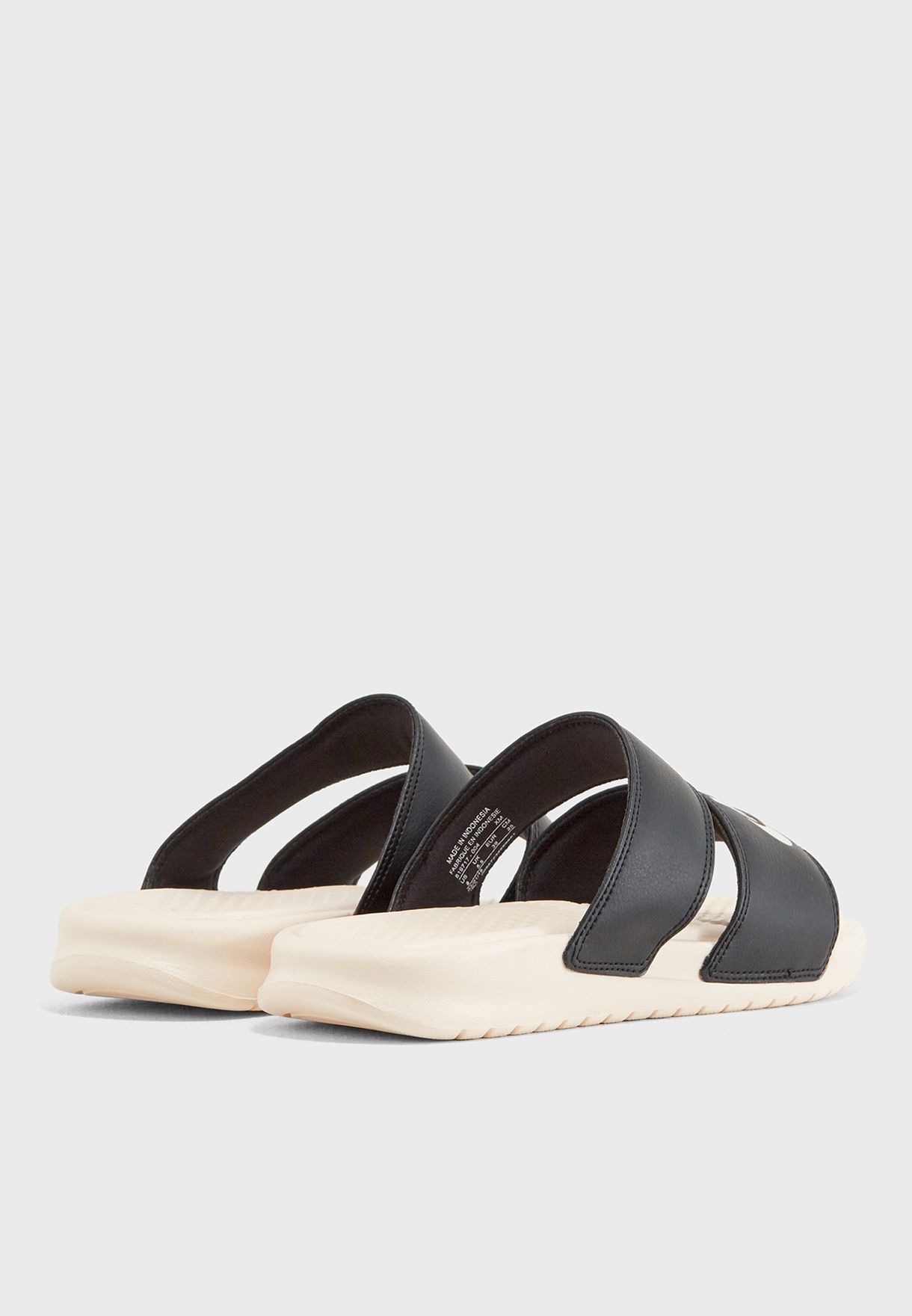 Buy Nike black Benassi Duo Ultra Slide for Women in MENA, Worldwide