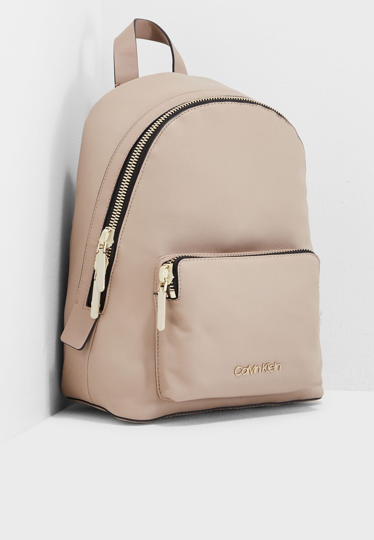 Top 59+ imagen calvin klein backpack beige