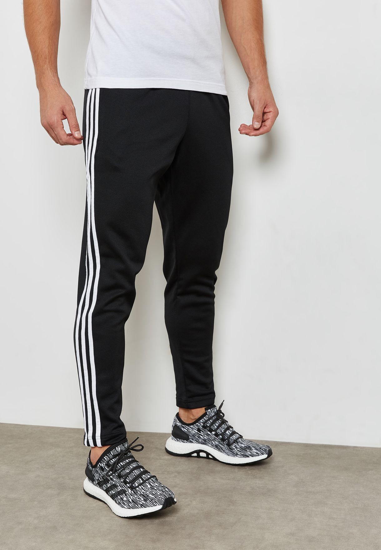 Buy adidas black ID Striker Sweatpants for Men in MENA, Worldwide | CG2117