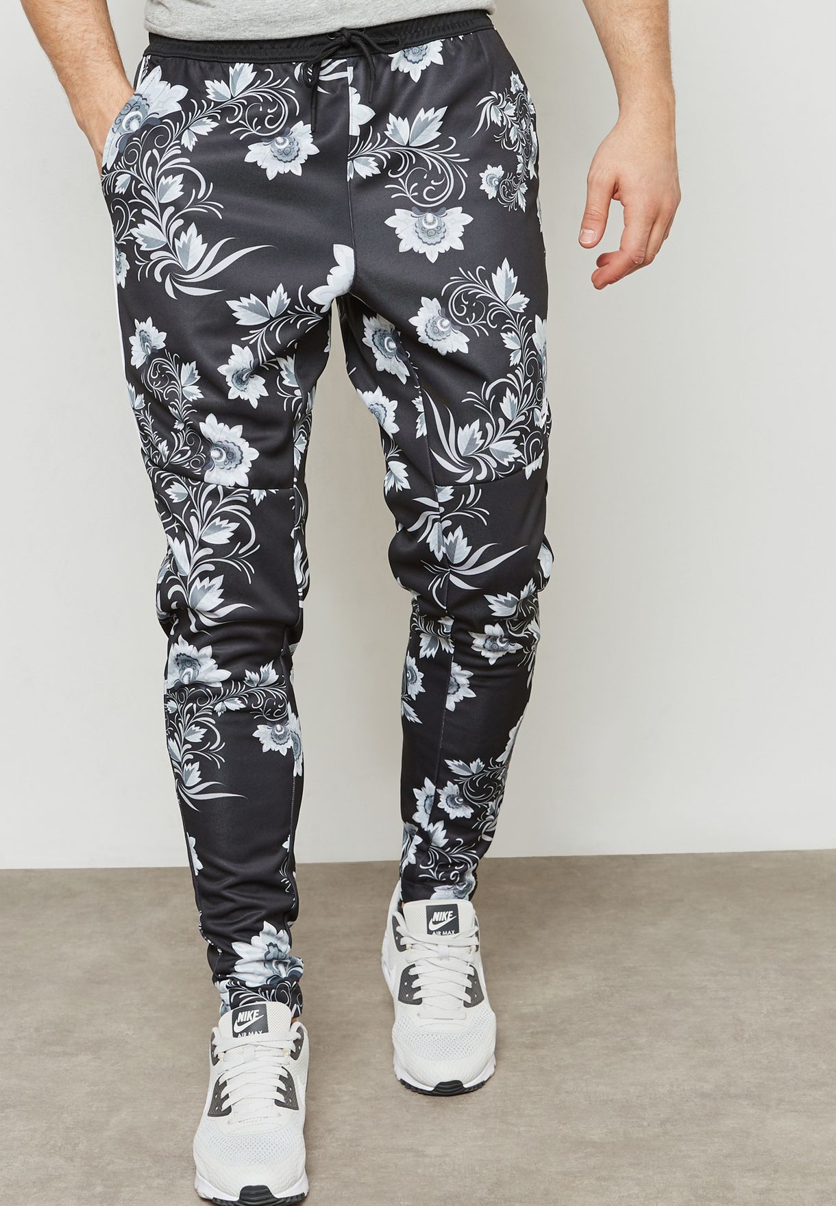 nike tribute aop jogger