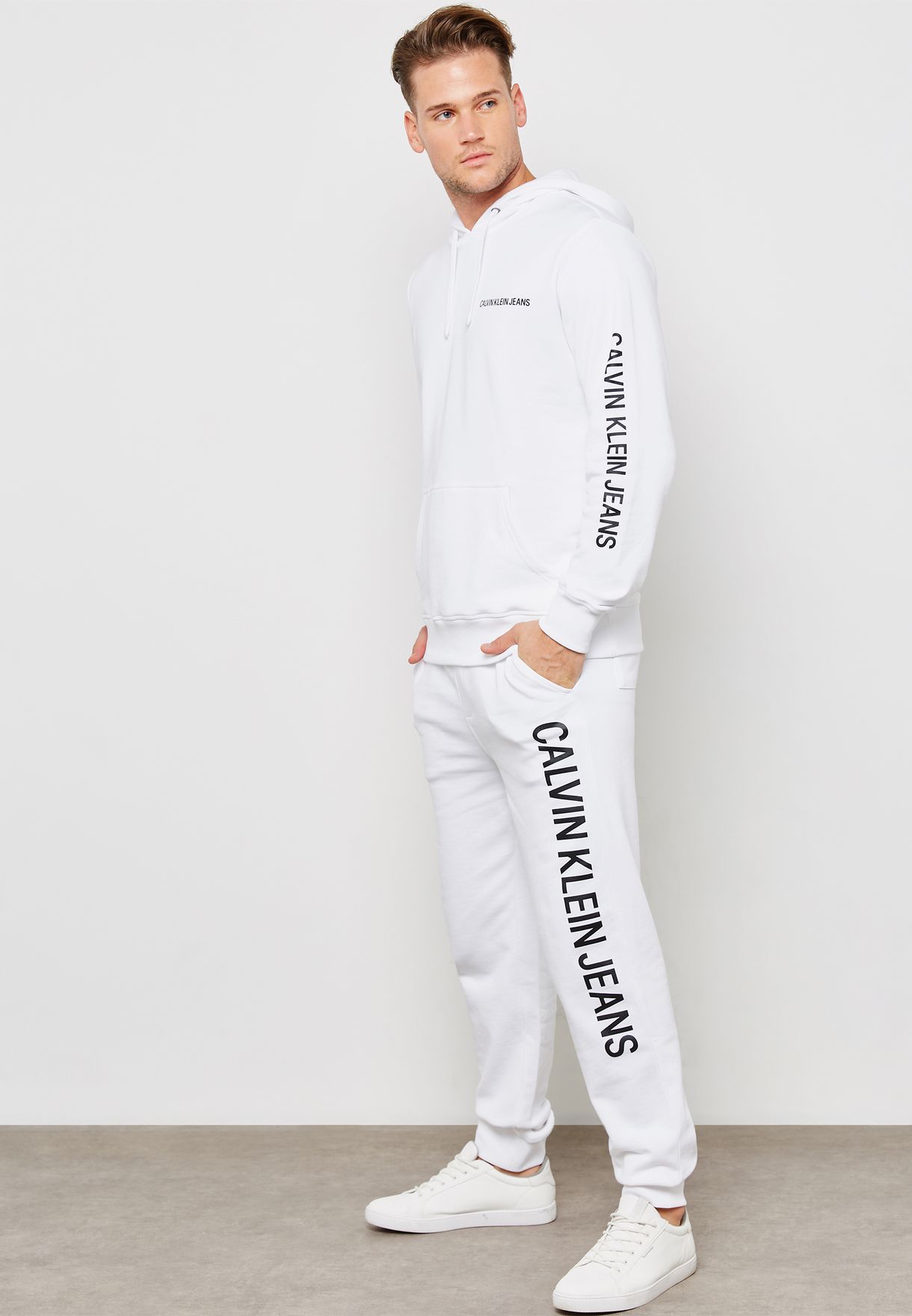 Buy Calvin Klein Jeans white Side Print Logo Sweatpants for Men in Riyadh,  Jeddah