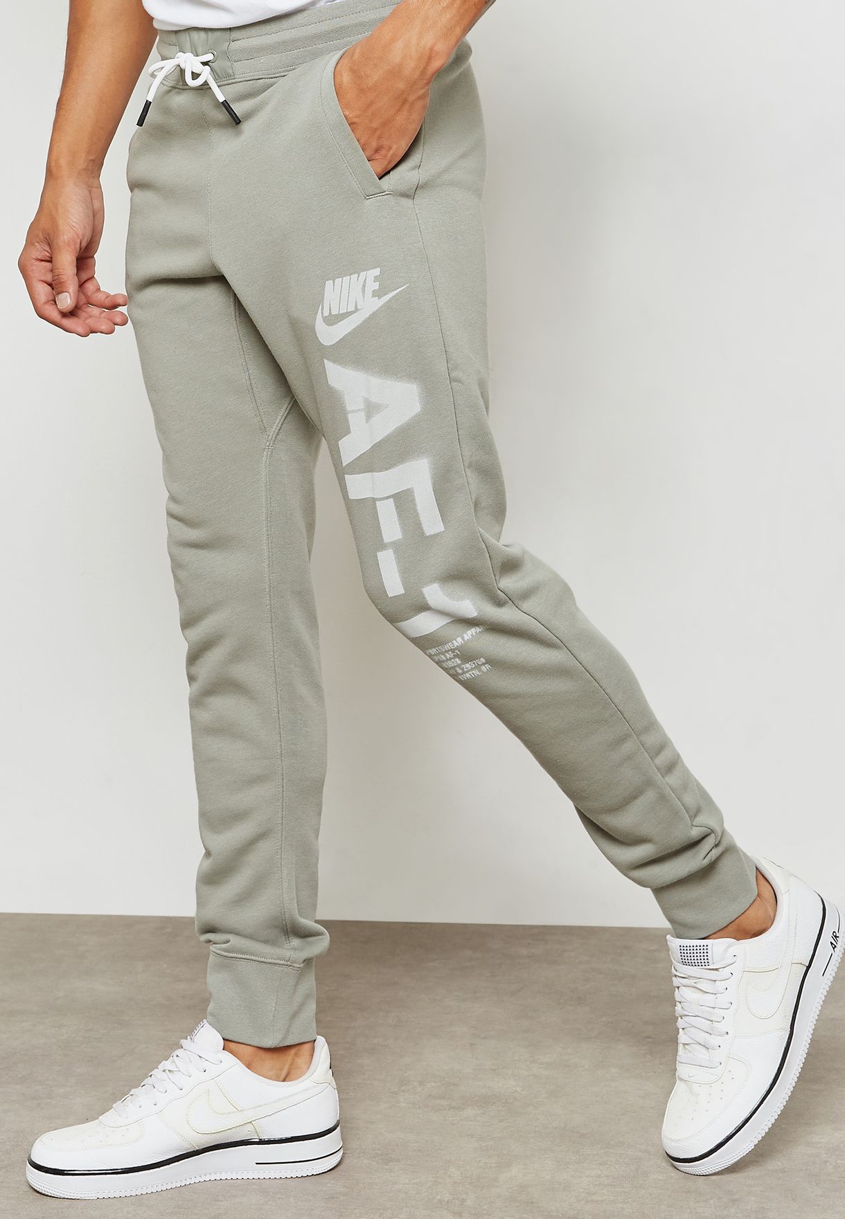 Buy Nike green AF1 Cuffed Sweatpants 