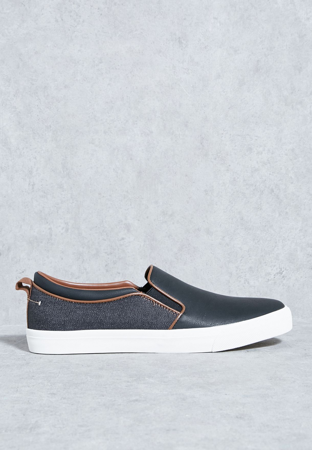 sports loafer shoes