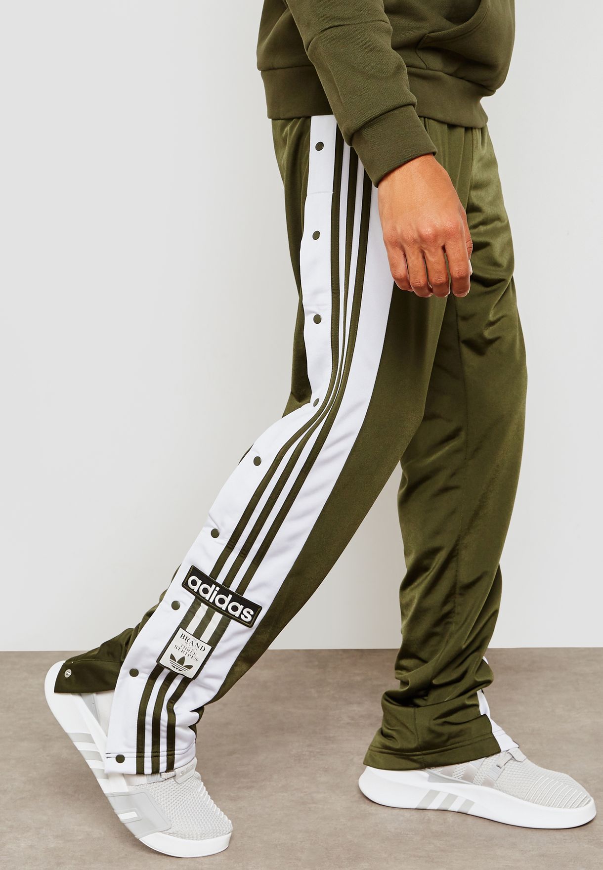 Buy adidas Originals green Adibreak Sweatpants for Men in Riyadh, Jeddah |  DH5749