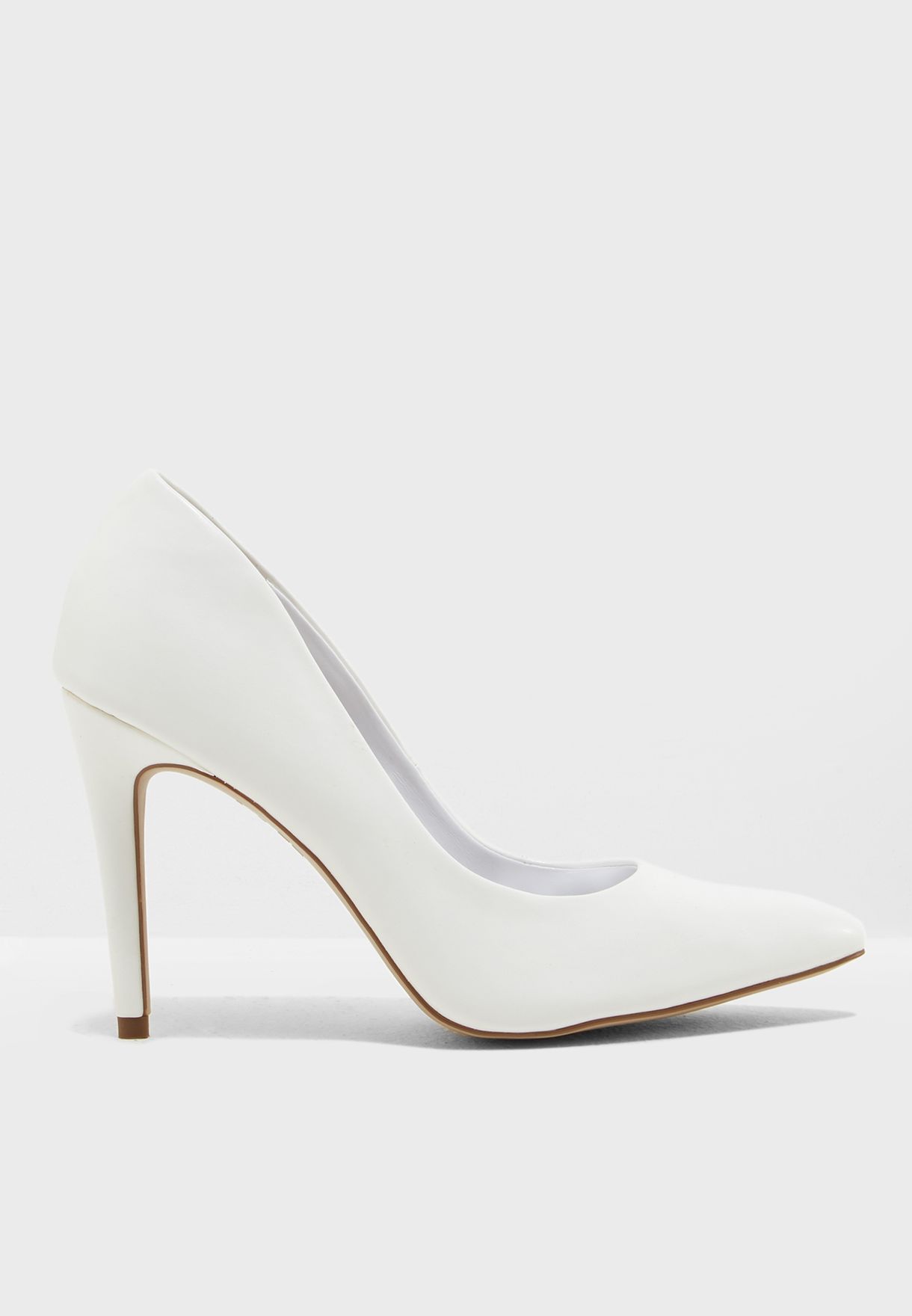 Buy New Look White pointed court shoes for Women in | 578817010