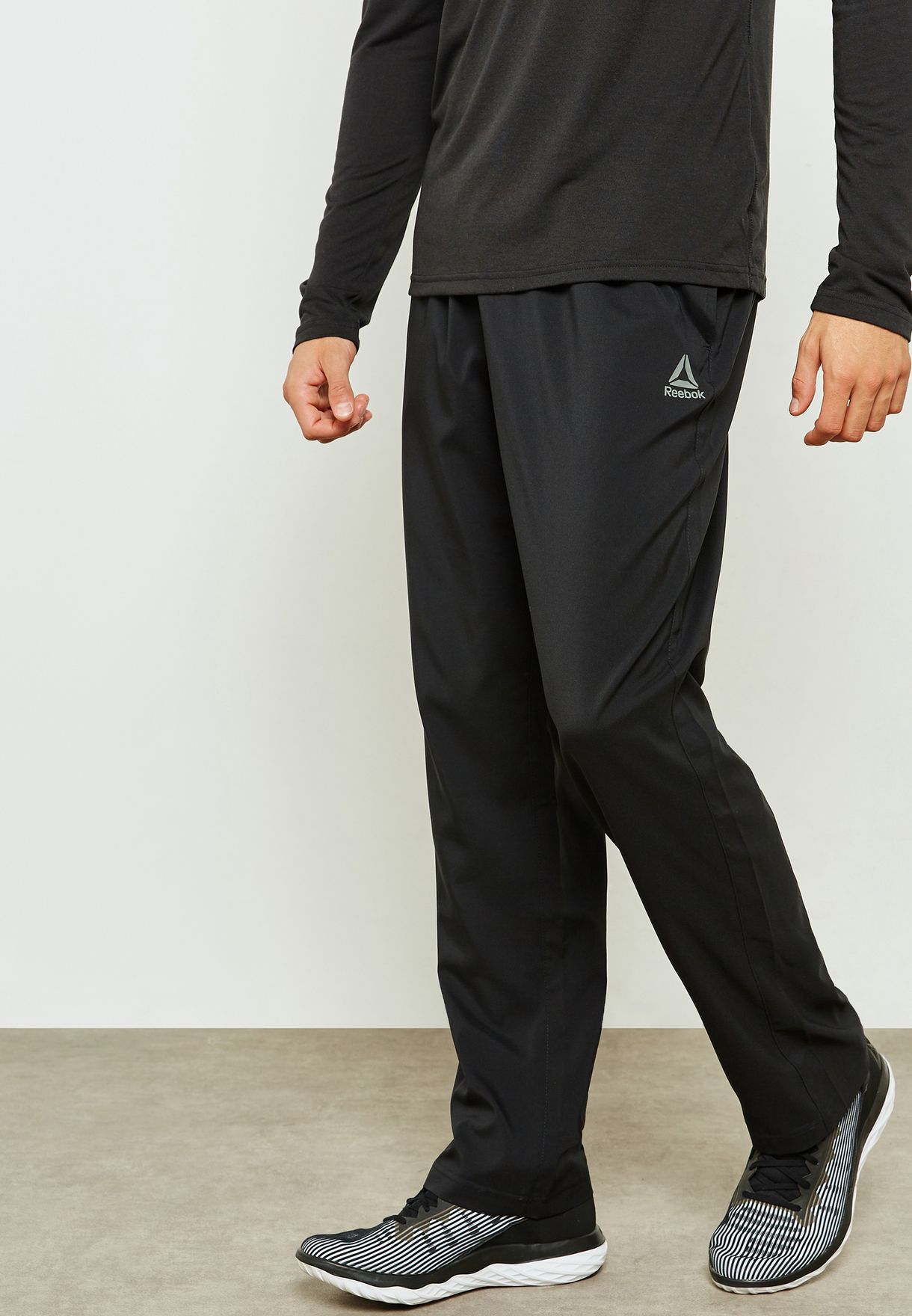 Buy Reebok black Elements Sweatpants for Men in MENA, Worldwide | CY4867