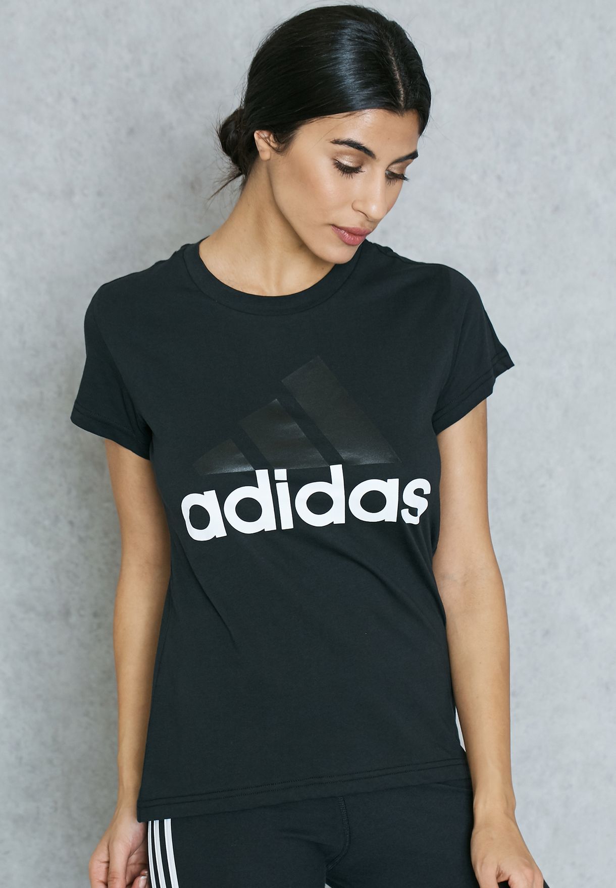 lucha Exceder blanco como la nieve Buy adidas black Essential Linear Slim T-Shirt for Women in MENA, Worldwide